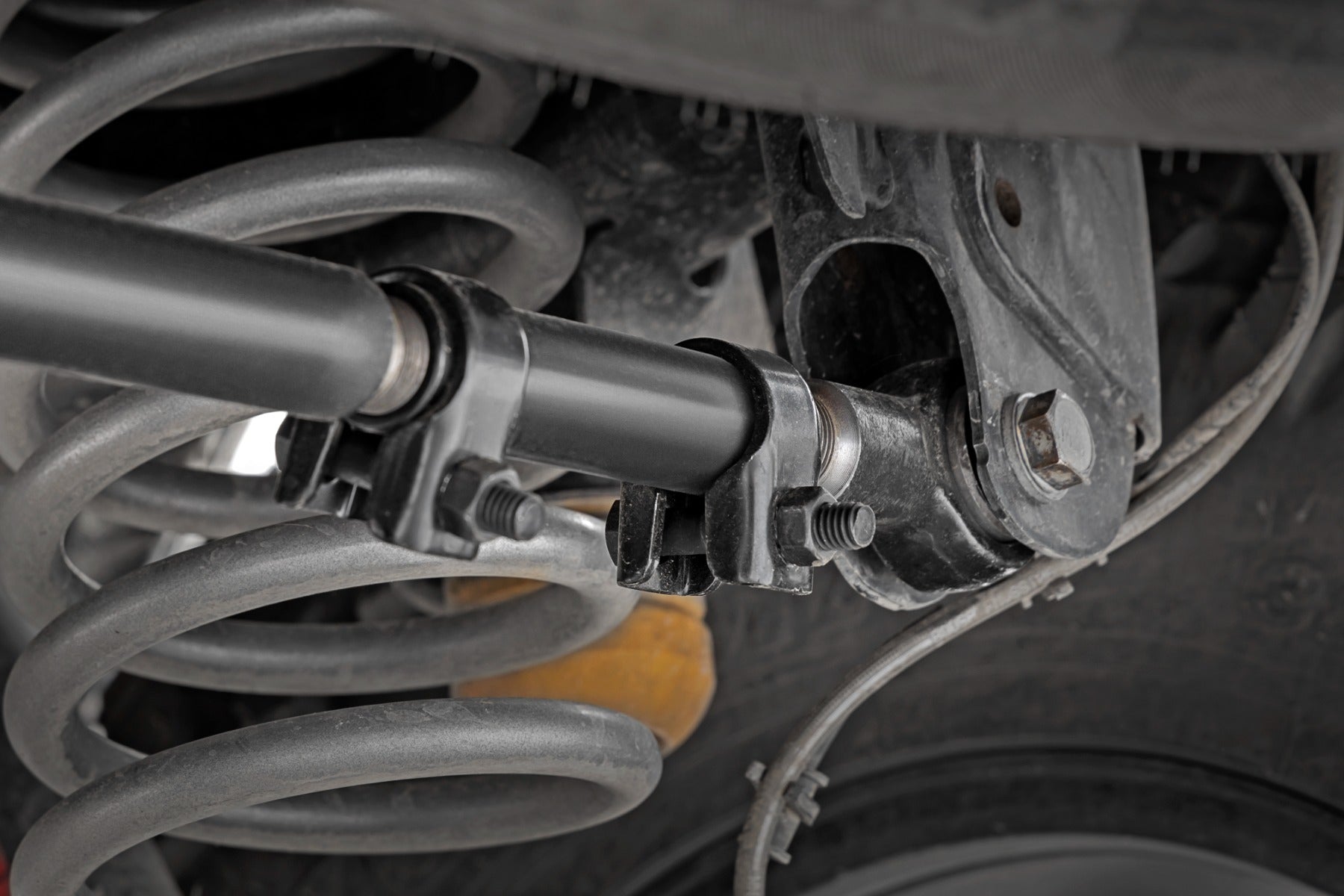 Rough Country | Track Bar | Track Bar Forged Rear 2.5-6 Inch Lift Jeep Gladiator JT 20-Up Rough Country | 10651