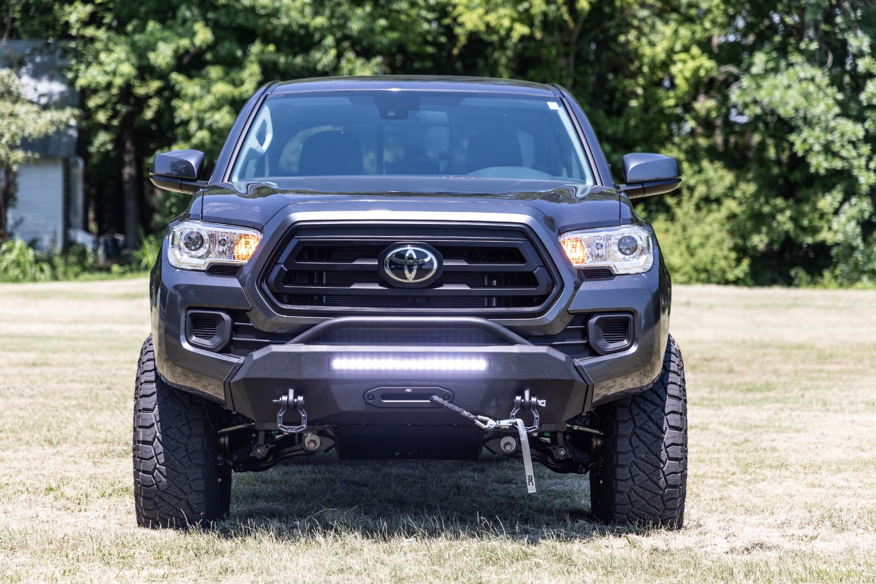 Rough Country | Front Bumpers | Front Bumper Hybrid with 9500-Lb Pro Series Winch and 20 Inch LED Light Bar 16-22 Toyota Tacoma 4WD Rough Country | 10720