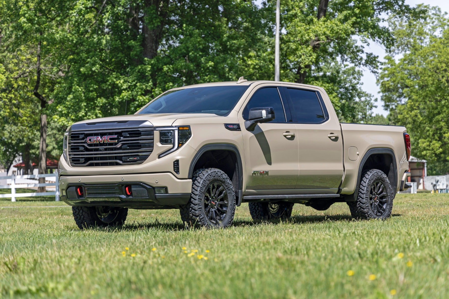 Rough Country | Leveling Kit | 1.5 Inch Leveling Kit AT4X GMC Sierra 1500 4WD (22-23) Rough Country | 1301