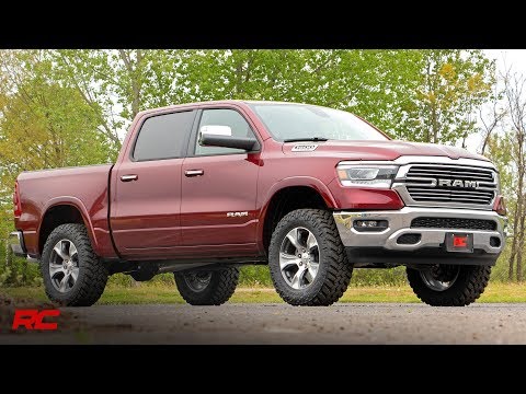 Rough Country | Lift Kits | 3.5 Inch Ram Bolt-On Lift Kit w/ Rear V2 Shocks 19-23 Ram 1500 4WD Rough Country | 31470