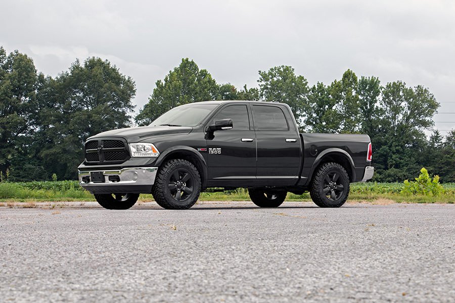 Rough Country | Leveling Kit | 2.5 Inch Leveling Lift Kit 12-Up RAM 1500 4WD Rough Country | 363