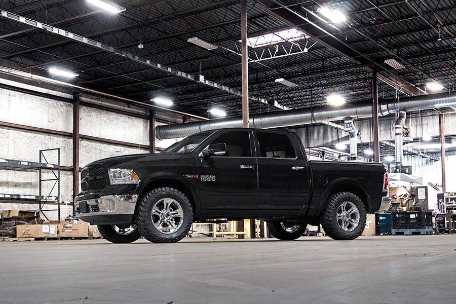Rough Country | Leveling Kit | 2.5 Inch Leveling Lift Kit 12-Up RAM 1500 4WD Rough Country | 363