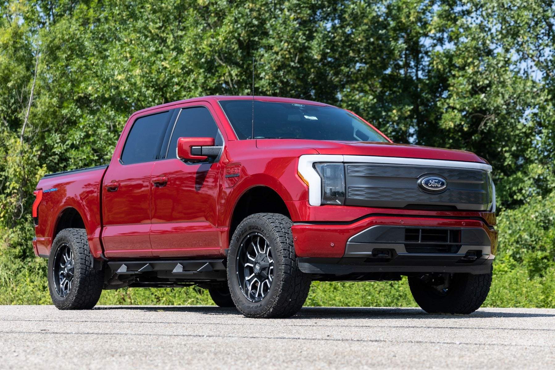 Rough Country | Lift Kits | 3 Inch Lift Kit Forged UCA Ford F-150 Lightning 4WD (2022) Rough Country | 40900