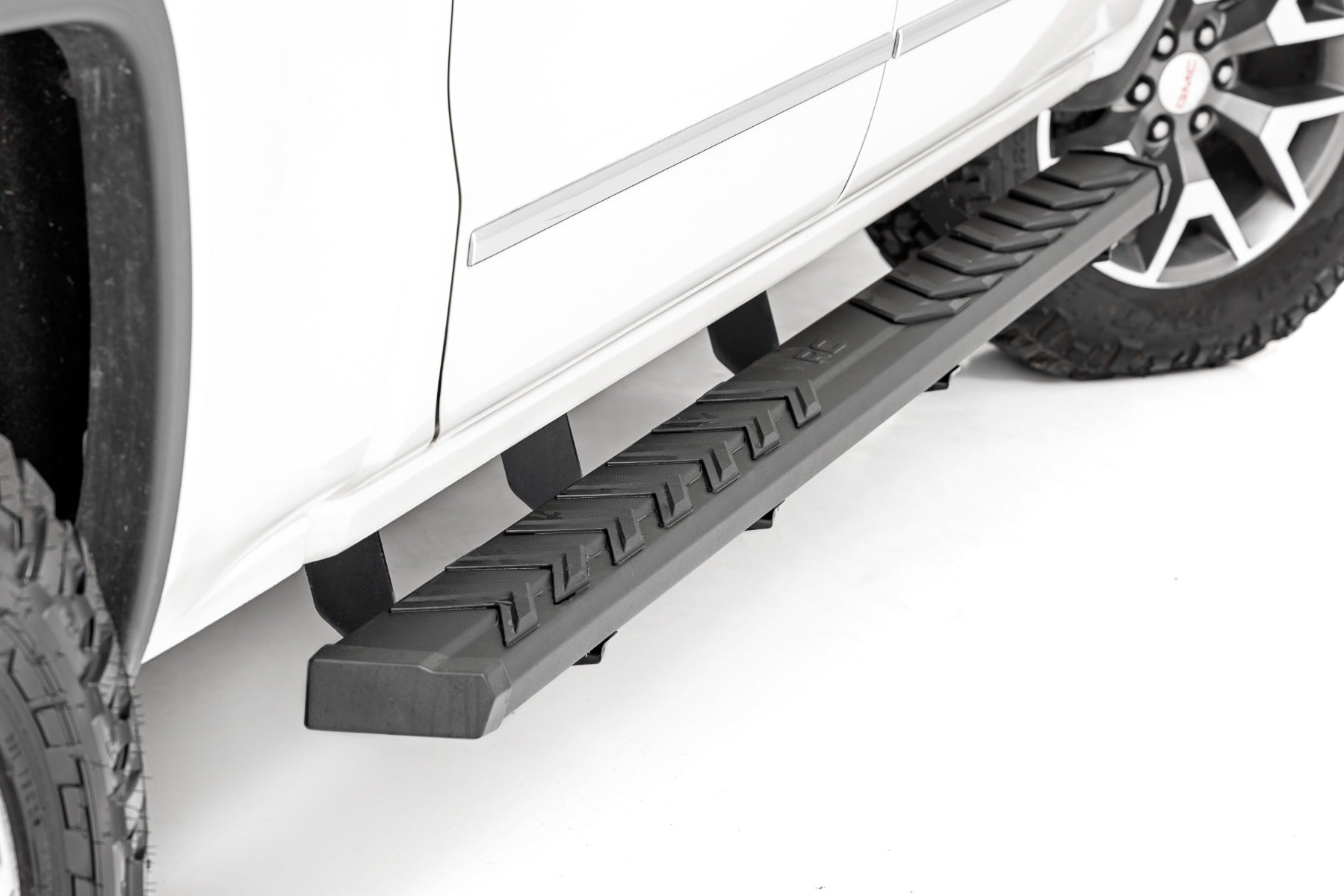 Rough Country | Running Boards | BA2 Running Board Side Step Bars 07-19 Chevy/GMC 1500/2500HD/3500HD Rough Country | 41001