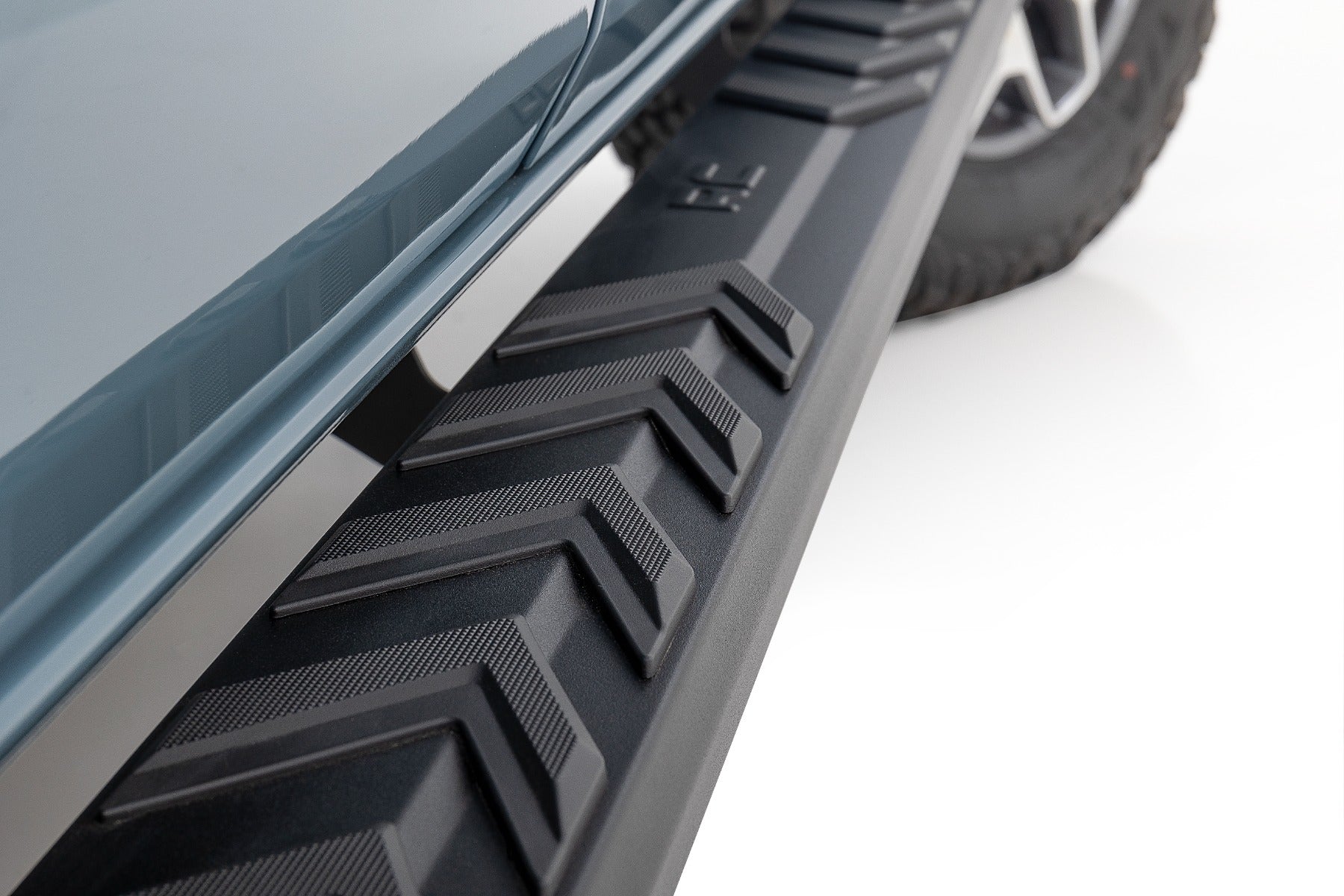 Rough Country | Running Boards | BA2 Running Boards Side Step Bars 4-Door Ford Bronco 21-Up Rough Country | 41007