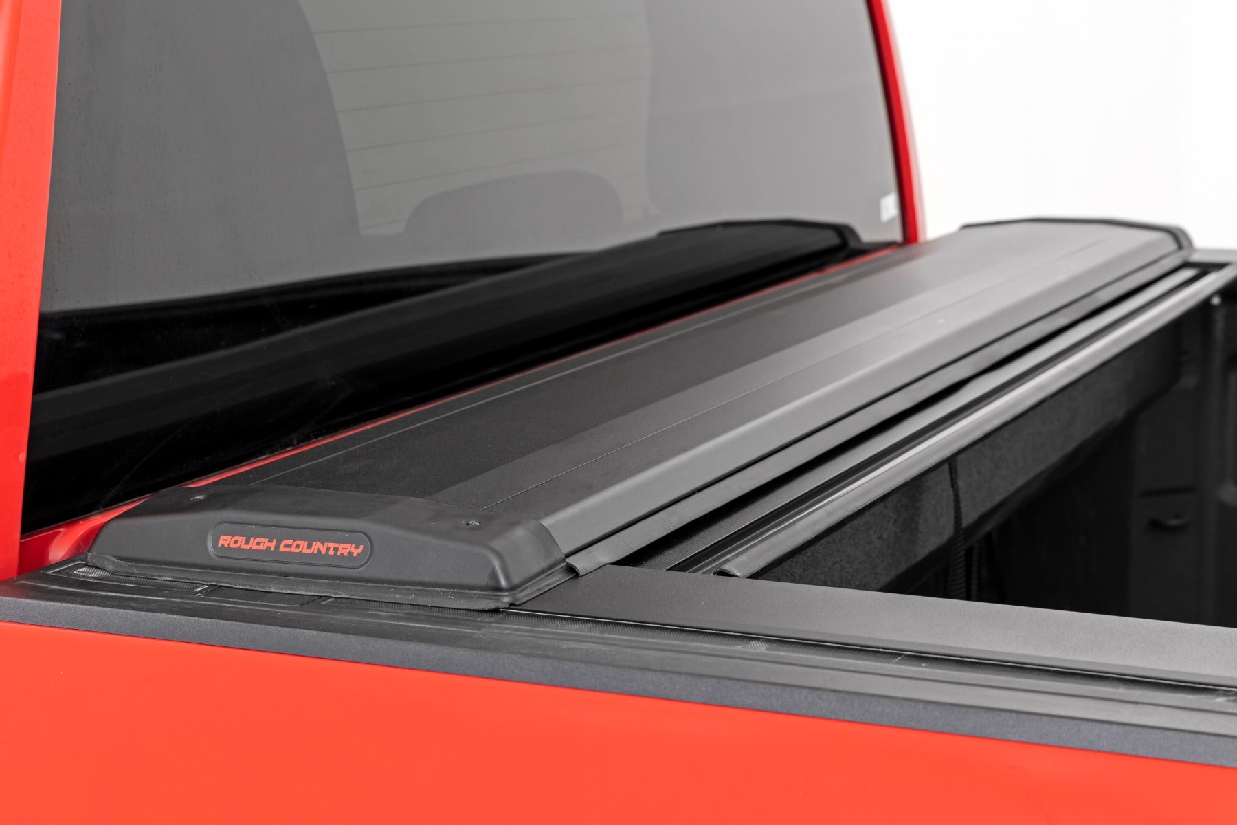 Rough Country | Tonneau Covers|Truck Bed|Exterior Parts & Car Care | Retractable Bed Cover 5.7 Foot Bed 19-22 Chevy/GMC 1500 Rough Country | 46120581
