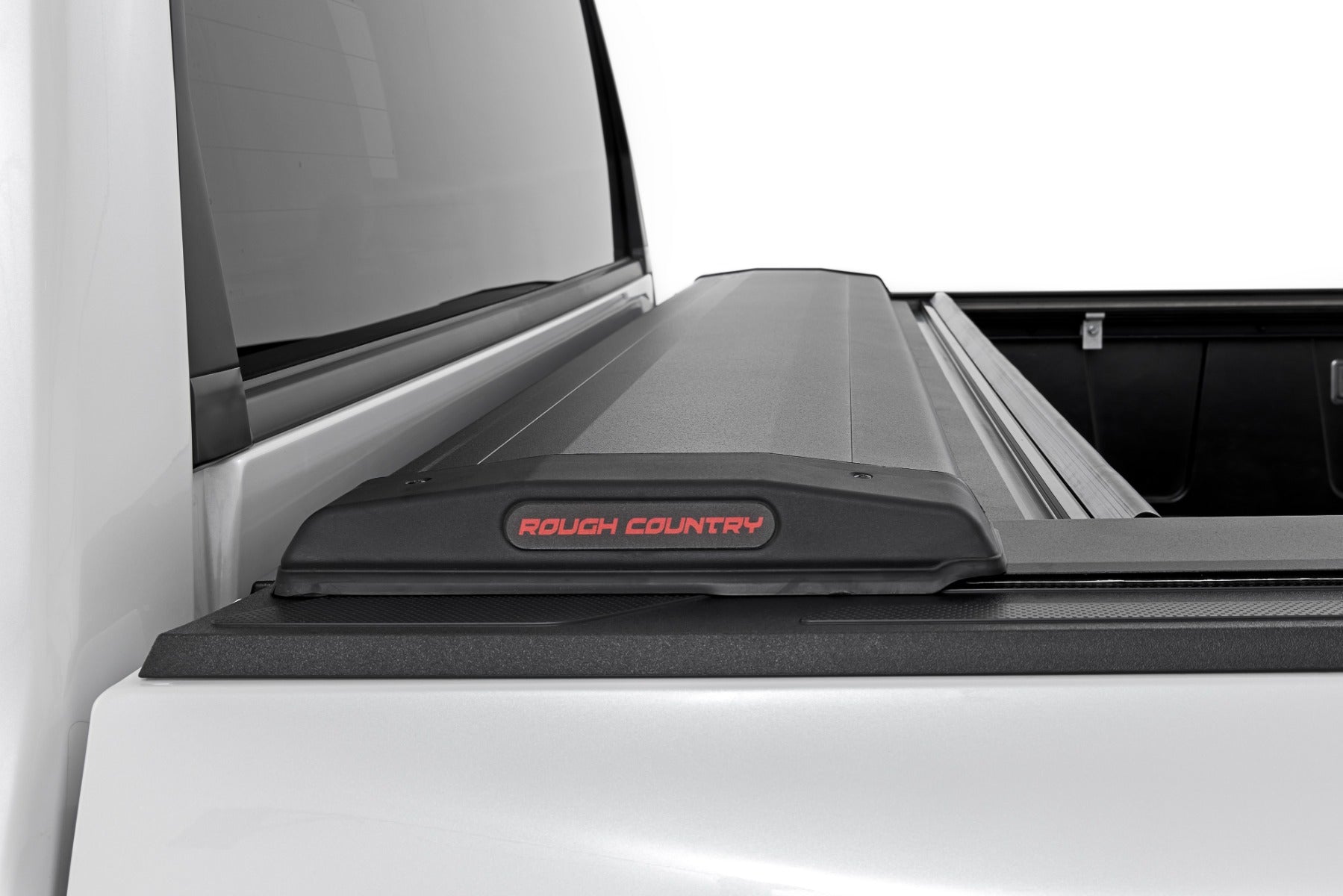 Rough Country | Tonneau Covers | Retractable Bed Cover 5 Foot 7 Inch Bed Toyota Tundra (2022-2023) Rough Country | 46514551A