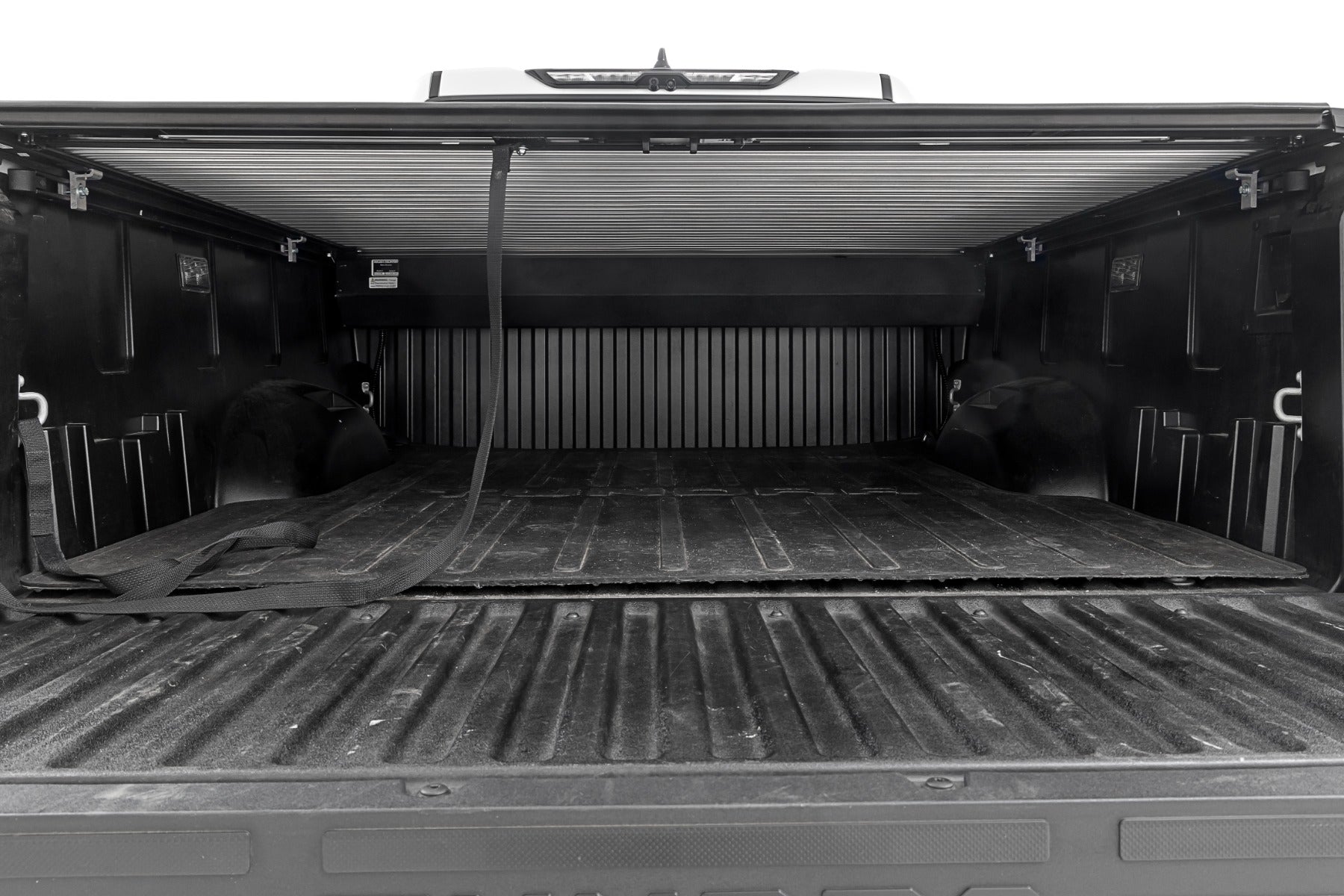 Rough Country | Tonneau Covers | Retractable Bed Cover 5 Foot 7 Inch Bed Toyota Tundra (2022-2023) Rough Country | 46514551A