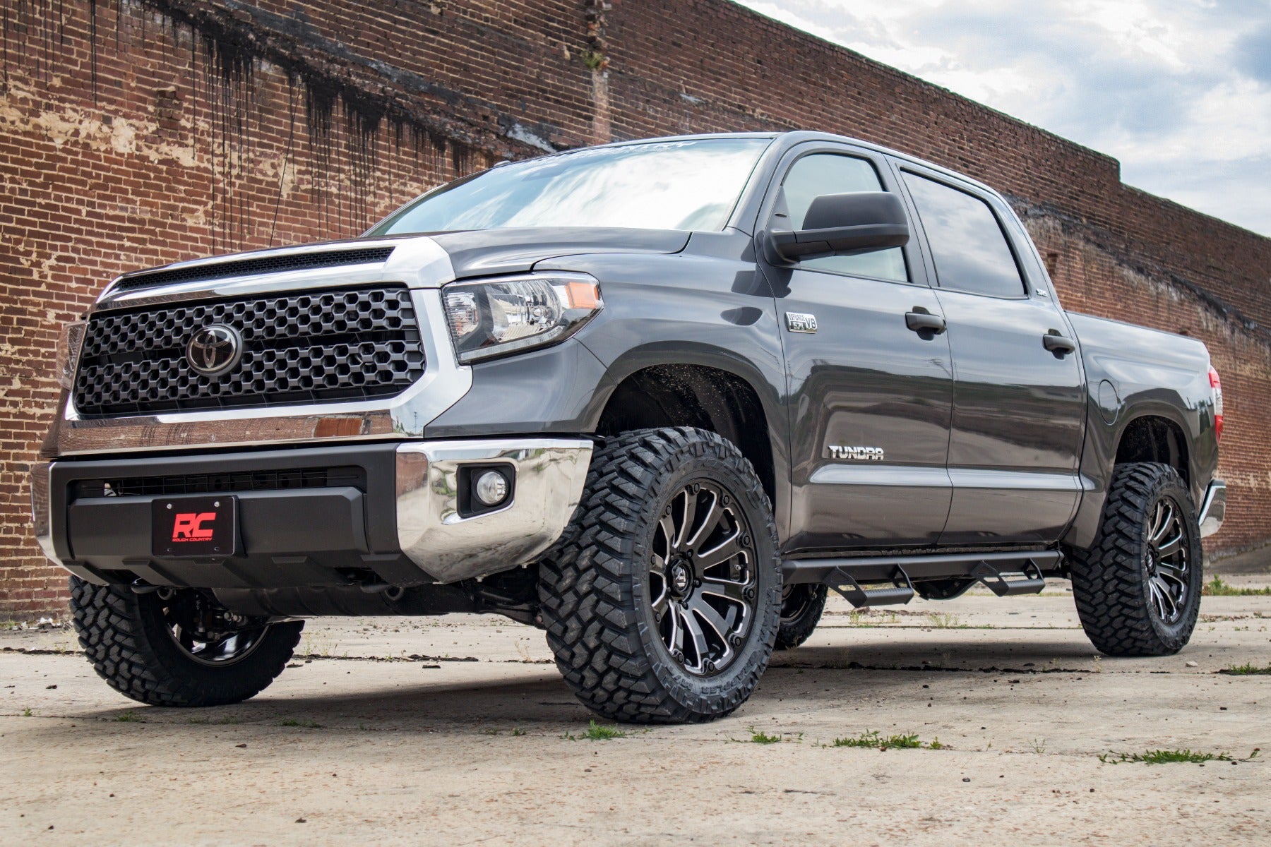 Rough Country | Suspension Strut | M1 Adjustable Leveling Struts Monotube 0-2 Inch Toyota Tundra (07-21) Rough Country | 502090