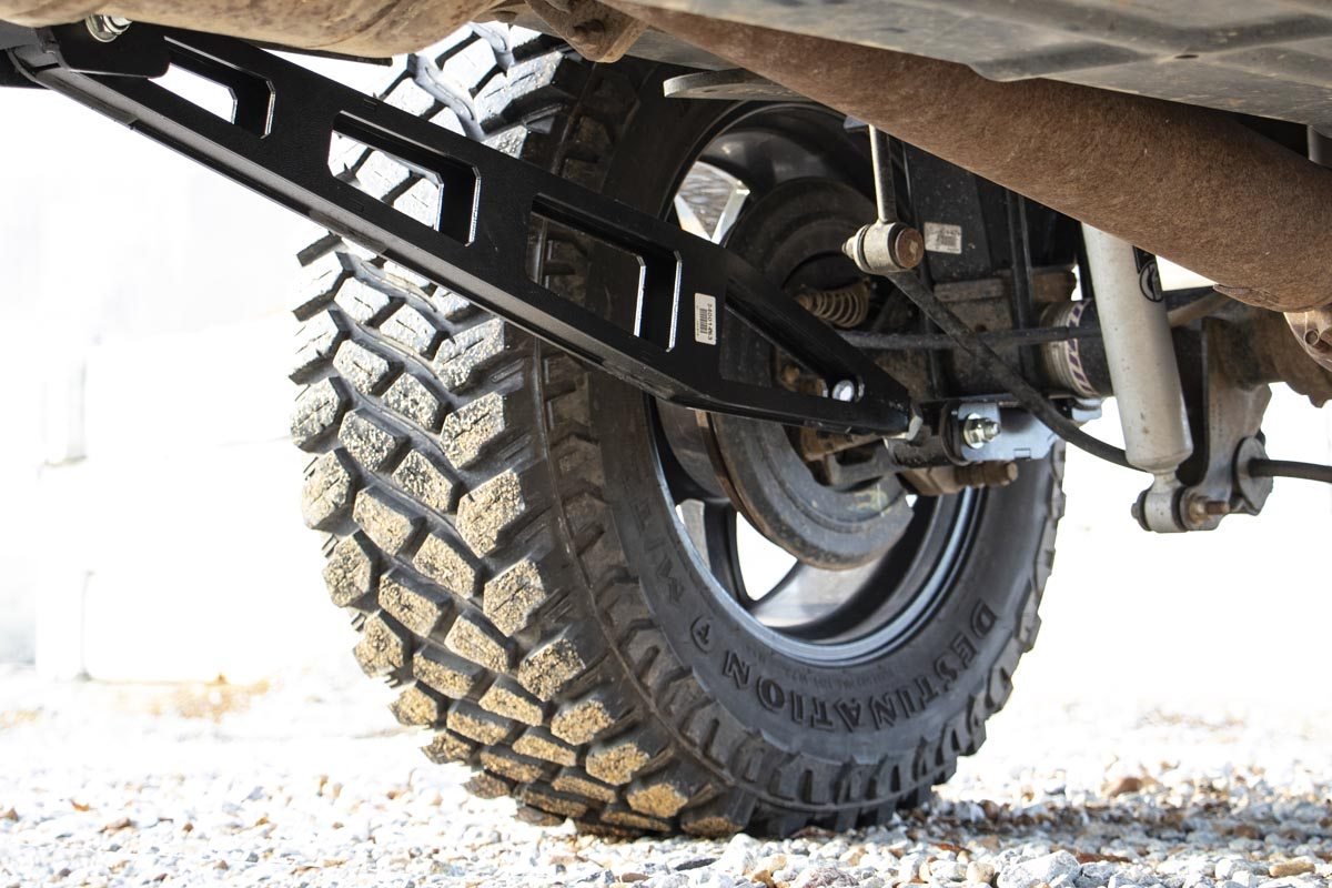 Rough Country | Suspension Traction Bar | Ford Traction Bar Kit 4.5-6 Inch Lift 05-16 F-250 4WD Rough Country | 51003