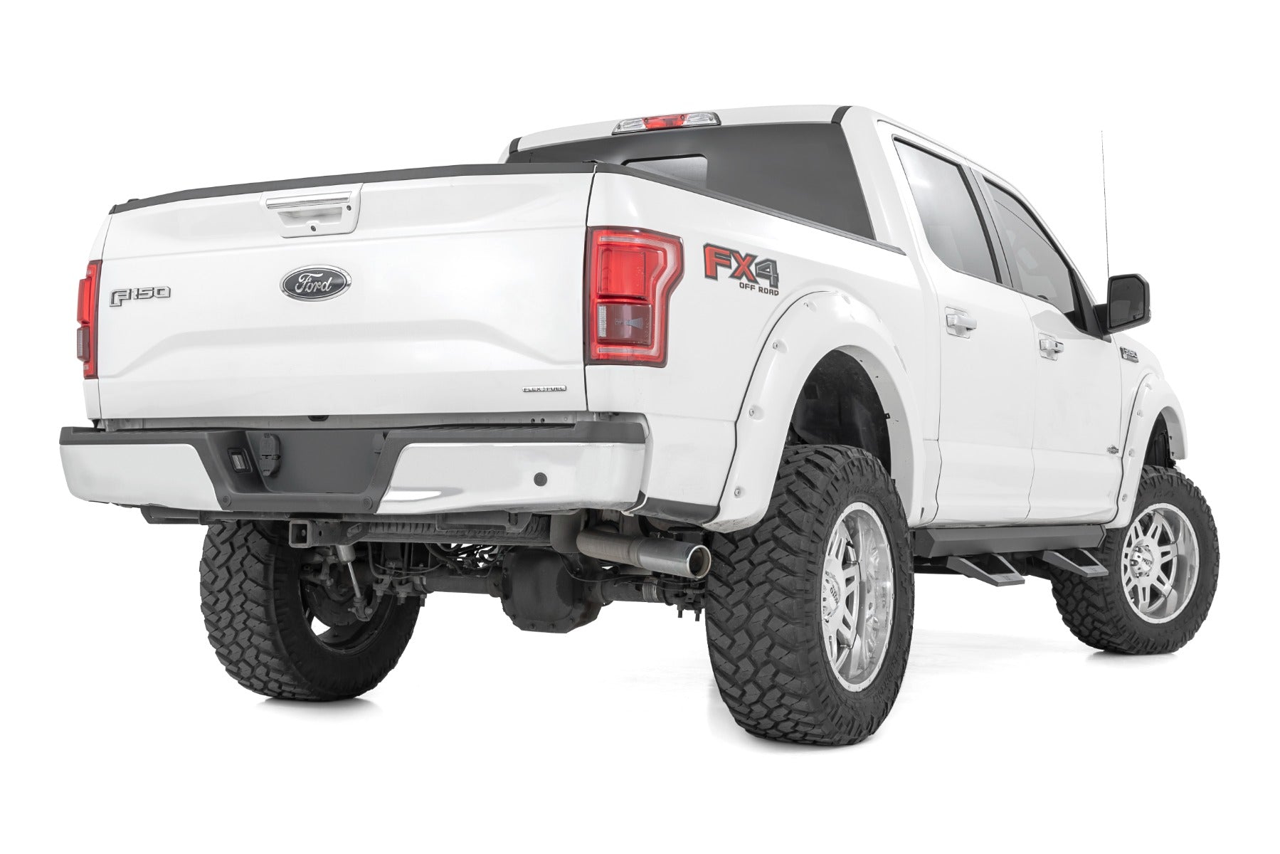 Rough Country | Side Steps | SRX2 Adjustable Aluminum Step Crew Cab 15-22 Ford F-150/17-22 Super Duty Rough Country | 51008A