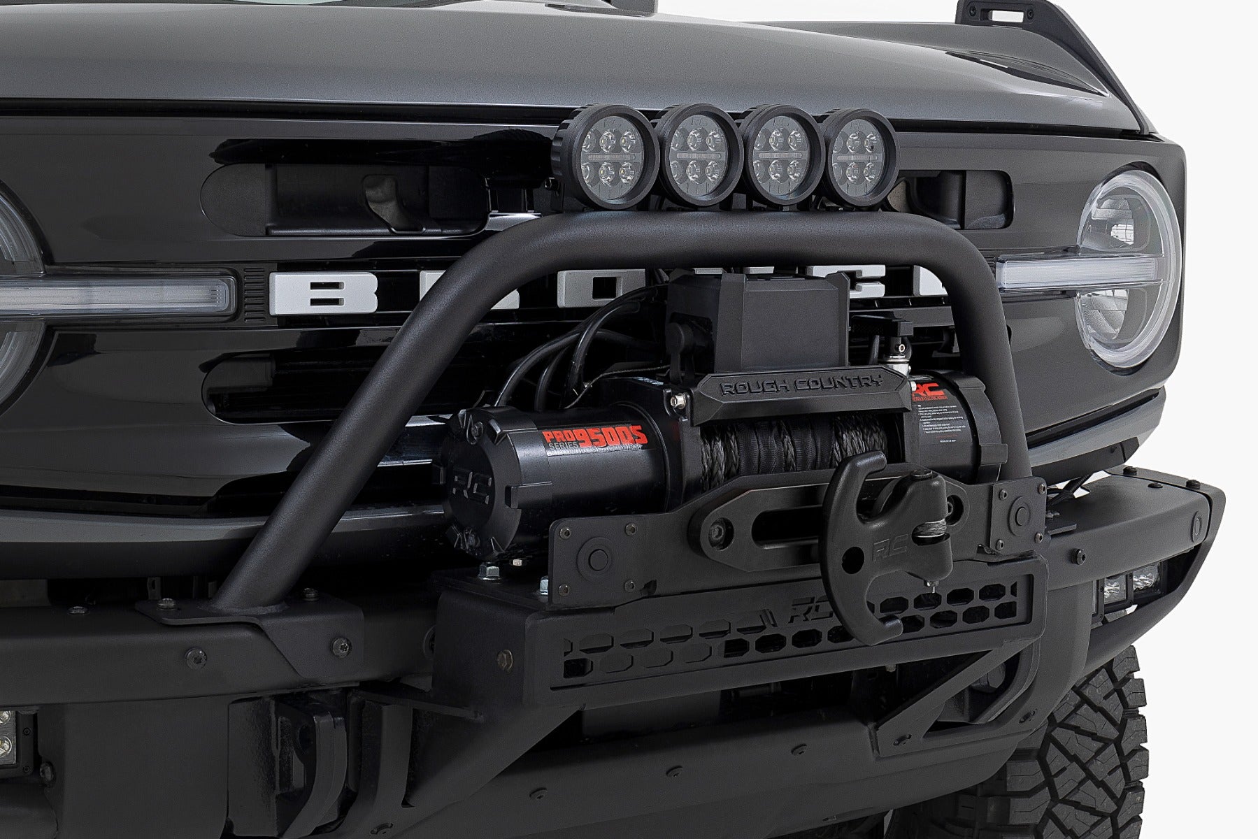 Rough Country | Bumper Bull Bar | Safari Bar OE Modular Steel Ford Bronco 4WD 21-Up Rough Country | 51110