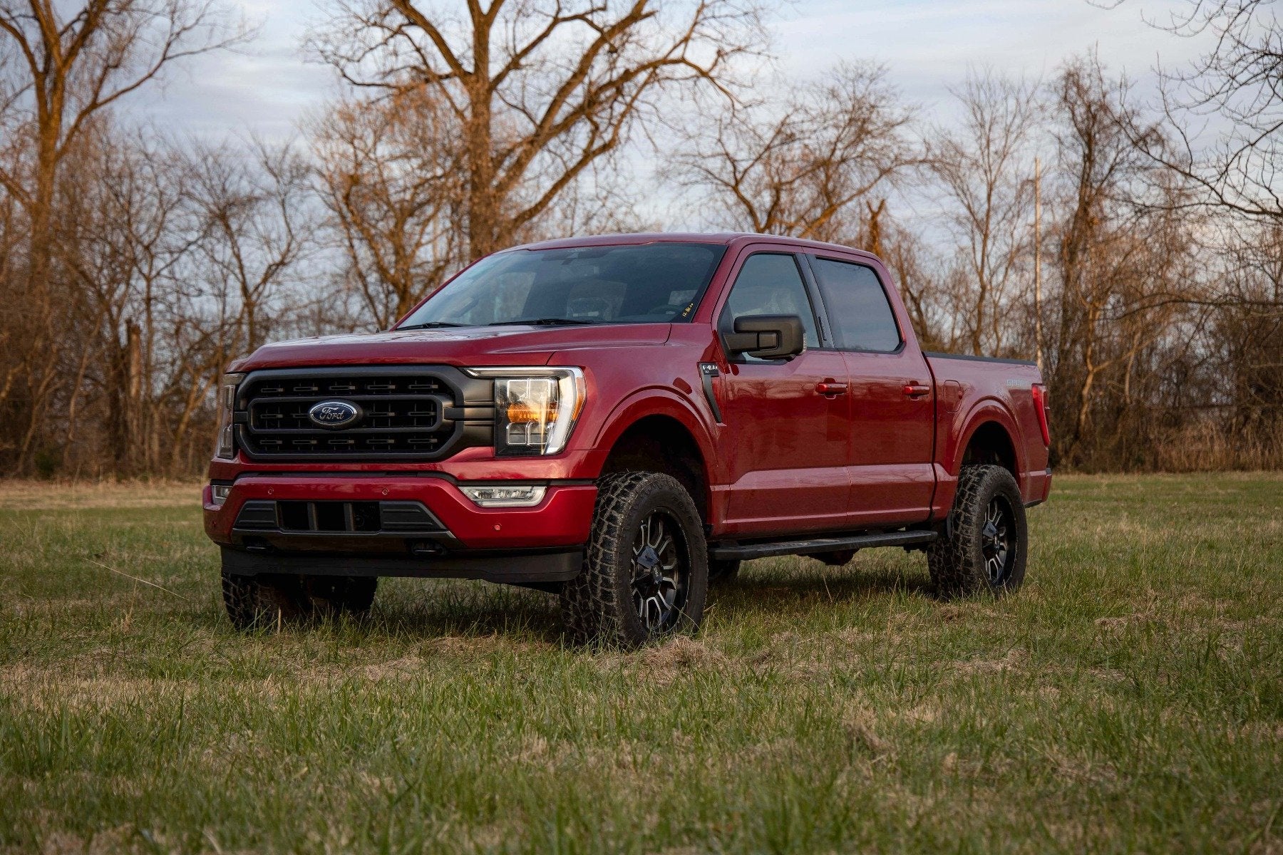 Rough Country | Lift Kits|Suspension|Suspension / Steering / Brakes | F-150 3 Inch Lift Kit Bolt On w/Vertex and V2 Shocks 2021 F-150 4WD Rough Country | 57757