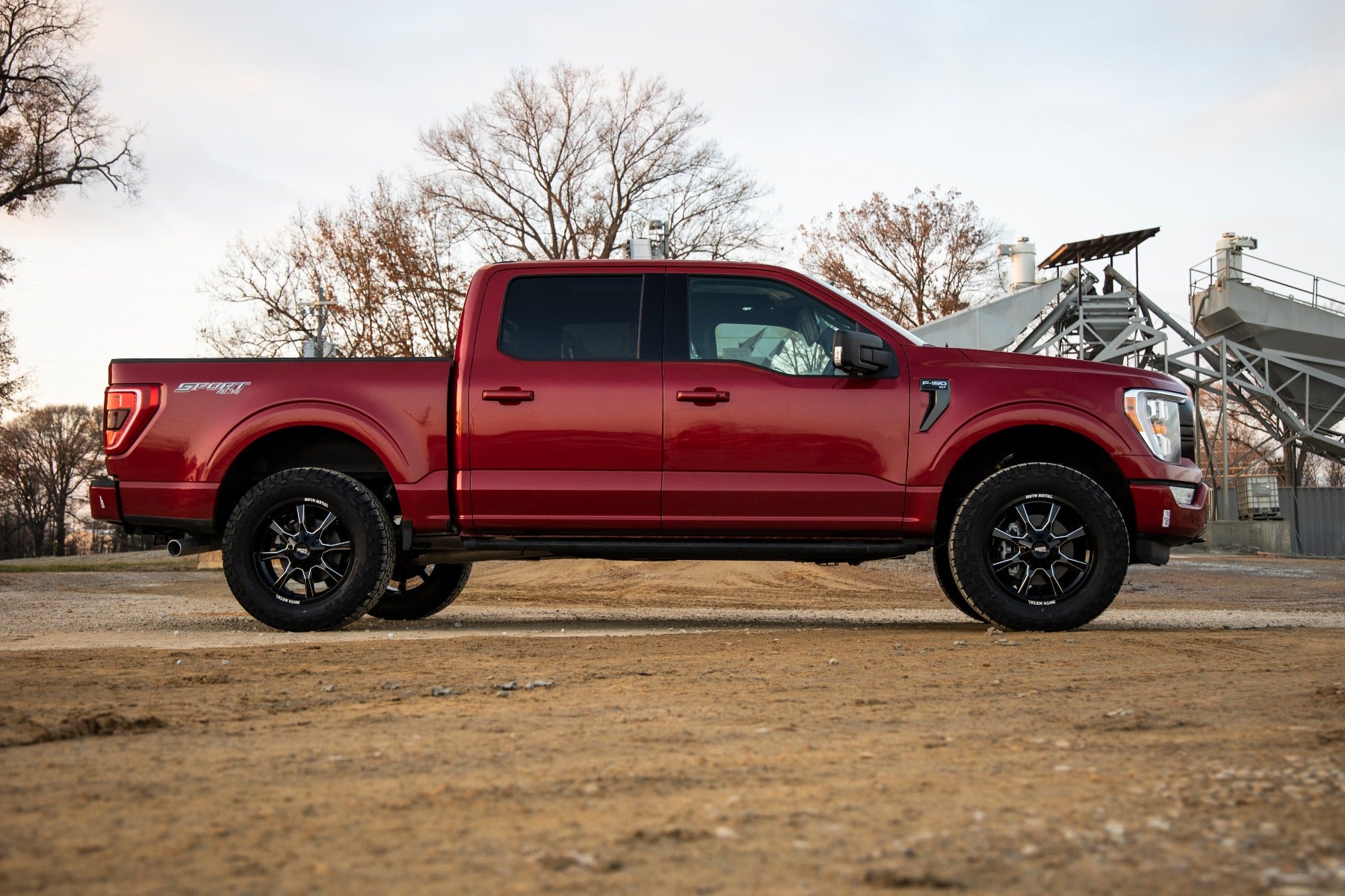 Rough Country | Leveling Kit | 2.0 Inch Ford Leveling Lift Kit For 2021 F-150 Rough Country | 58600