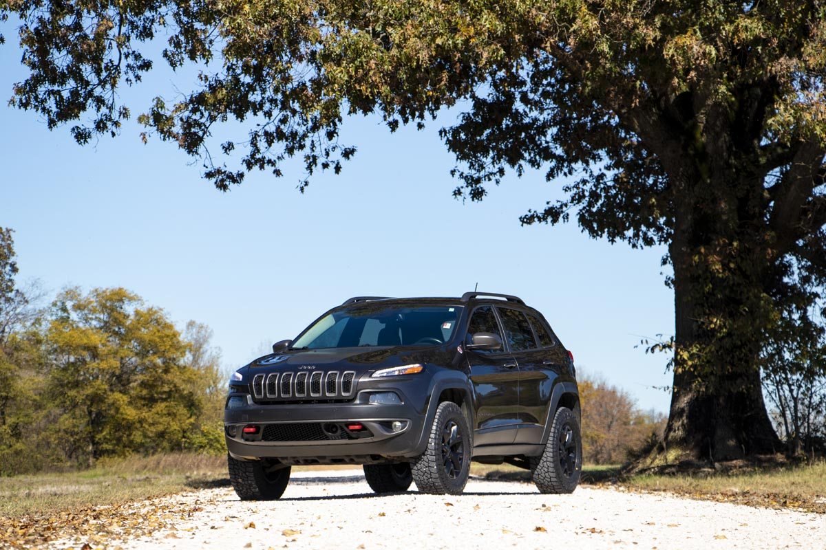 Rough Country | Leveling Kit | 2 Inch Jeep Lift Kit 14-22 Cherokee KL Rough Country | 60400