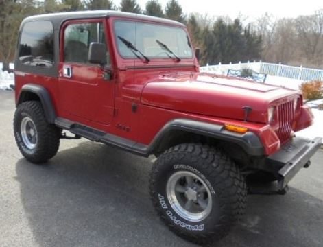 Rough Country | Lift Kits | 2.5 Inch Jeep Suspension Lift Kit w/V2 Shocks For 87-95 Wrangler YJ Rough Country | 61570