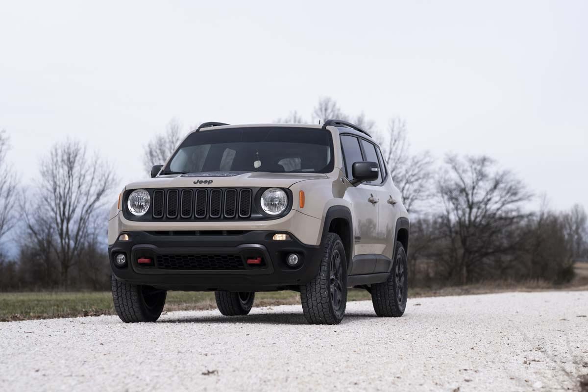 Rough Country | Lift Kits | 2 Inch Jeep Suspension Lift 14-23 Renegade Rough Country | 62100