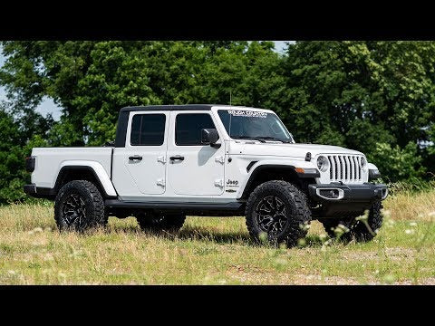 Rough Country | Leveling Kit | 2.5 Inch Leveling Kits Springs V2 20-Up Jeep Gladiator JT 4WD Rough Country | 64870