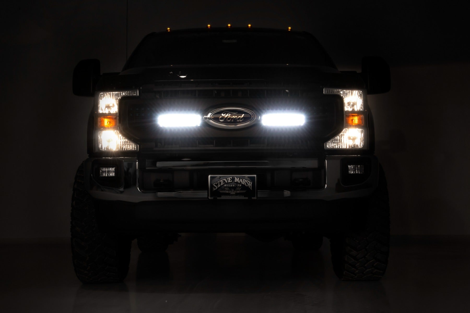 Rough Country | LED Light Bars | LED Light Kit Grille Mount 10 Inch Black Series Slimline 20-21 Ford Super Duty Rough Country | 70898