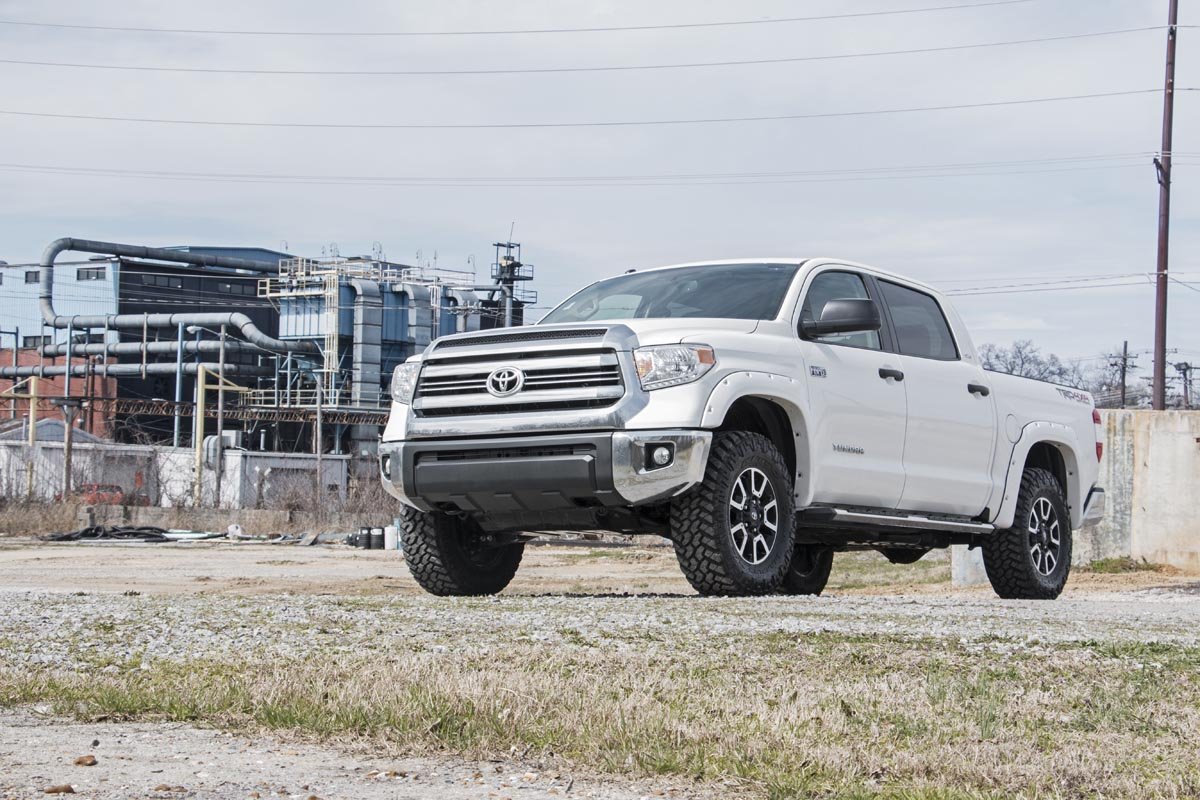 Rough Country | Leveling Kit | 2.5-3 Inch Leveling Lift Kit 07-20 Tundra 2WD/4WD Rough Country | 870