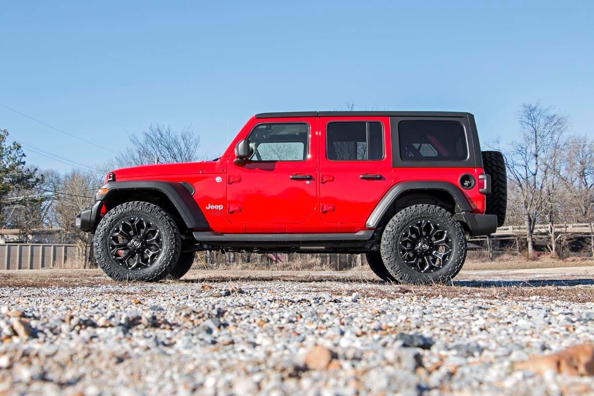 Rough Country | Lift Kits | 2.5 Inch Lift Kit Coils V2 18-21 Jeep Wrangler JL 4WD Rough Country | 91370