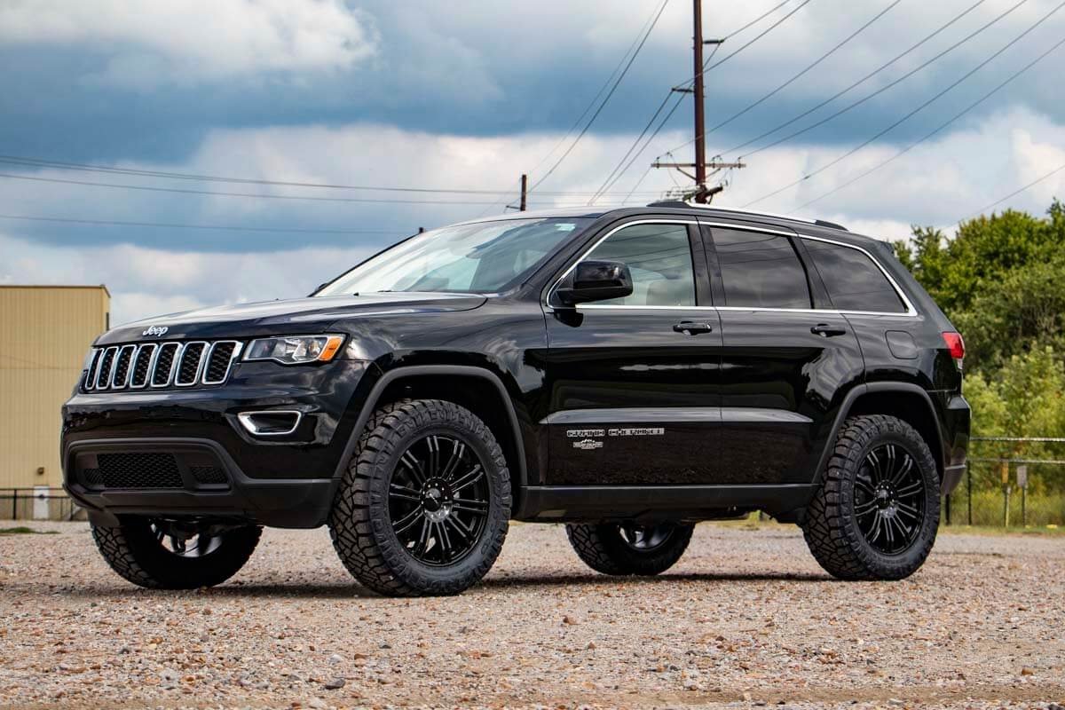 Rough Country | Lift Kits | 2.5 Inch Lift Kit N3 Struts 16-20 Jeep Grand Cherokee 4WD Rough Country | 91430