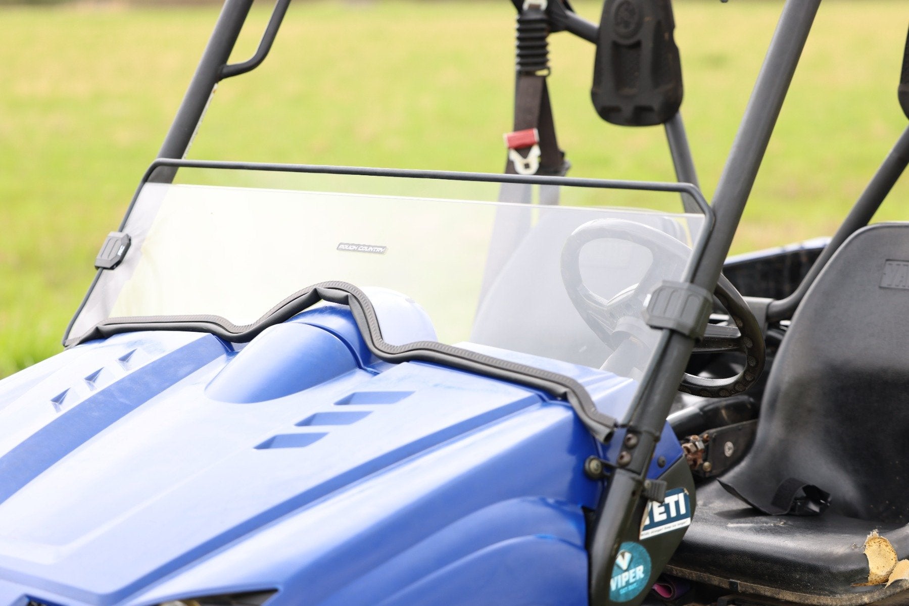 Rough Country | Windshield | Half Windshield Scratch Resistant Yamaha Rhino 450 (06-08)/Rhino 660 (04-07) Rough Country | 98141241A
