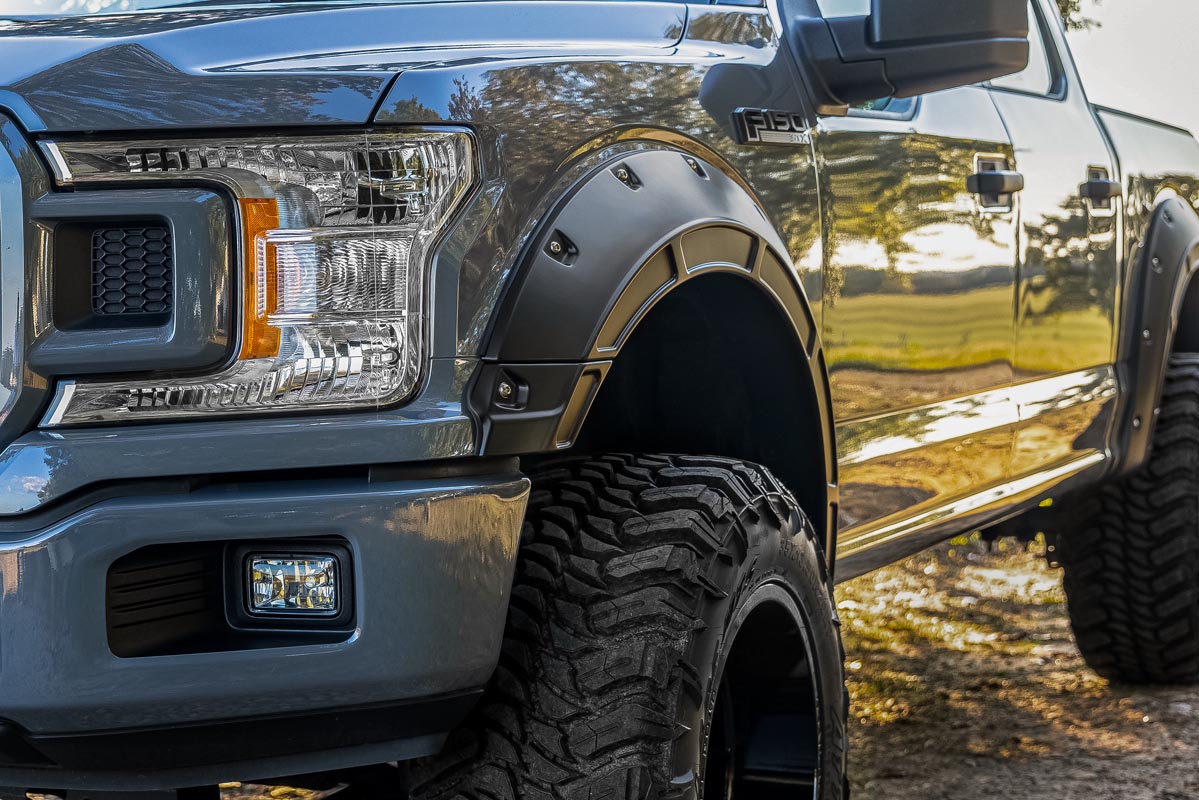 Rough Country | Fender Flares | Defender Pocket Fender Flares Flat Black Ford F-150 2WD/4WD (15-20) Rough Country | A-F11811