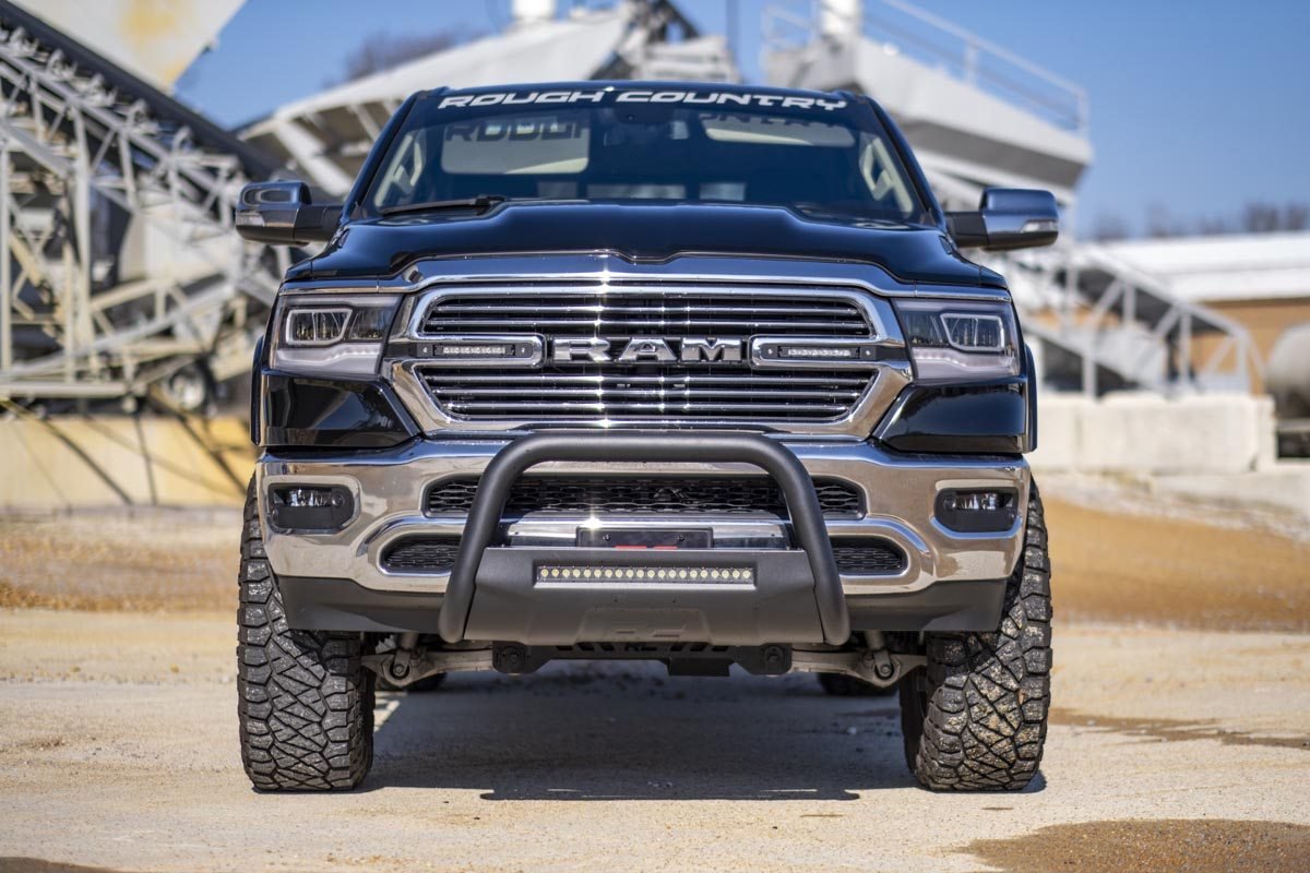 Rough Country | Bumper Bull Bar | RAM 19-20 1500 Bull Bar w/LED Light Bar Black Rough Country | B-D4092