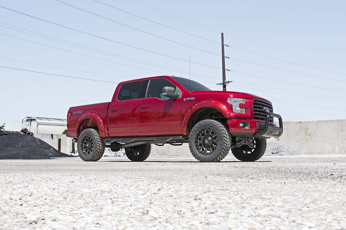 Rough Country | Bumper Bull Bar | Ford 04-Up V8 F-150 Bull Bar Black Rough Country | B-F2041