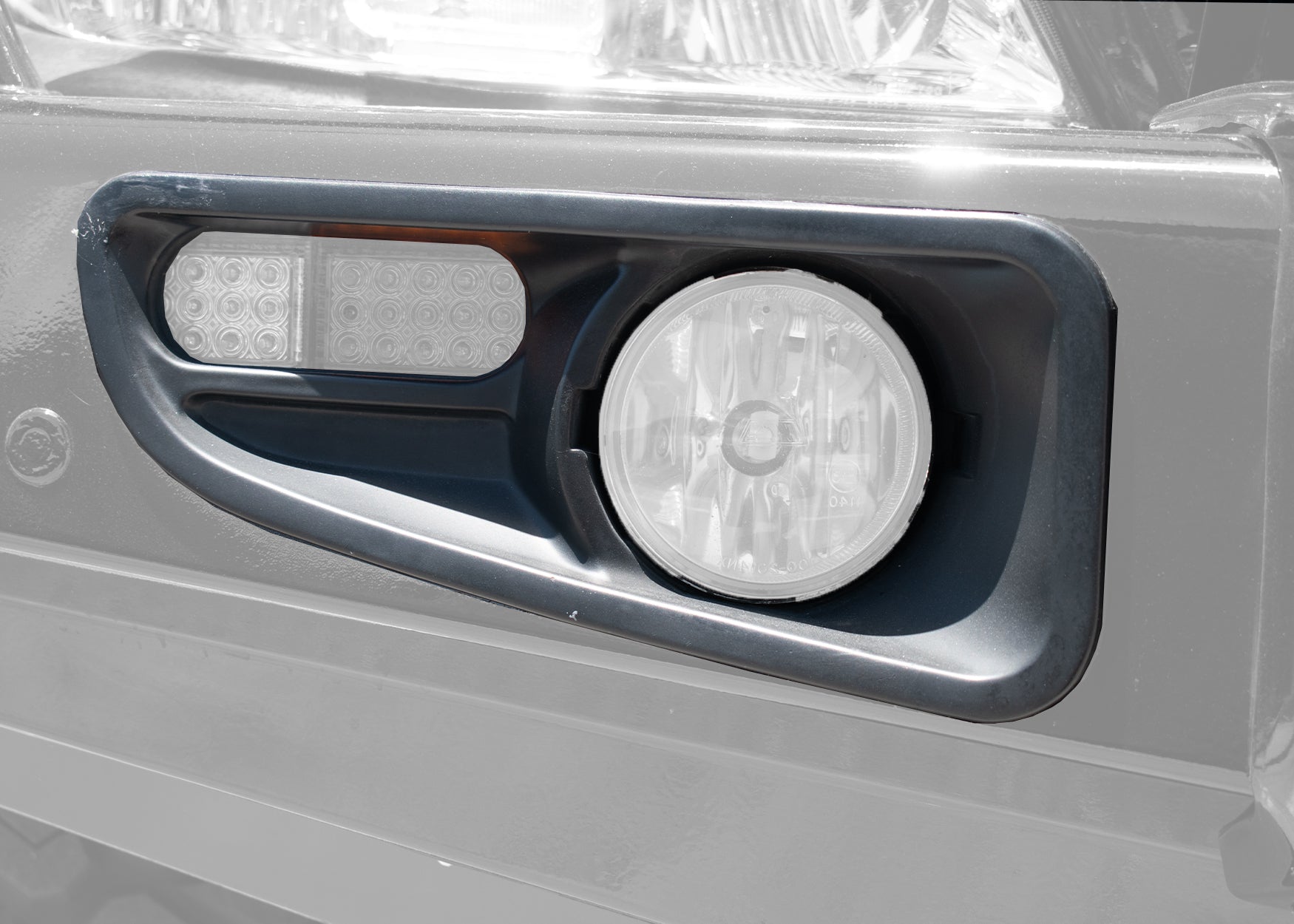 DOBINSONS | Replacement Front Bumper Fog Light Surround (Right Hand) | BU80-006R