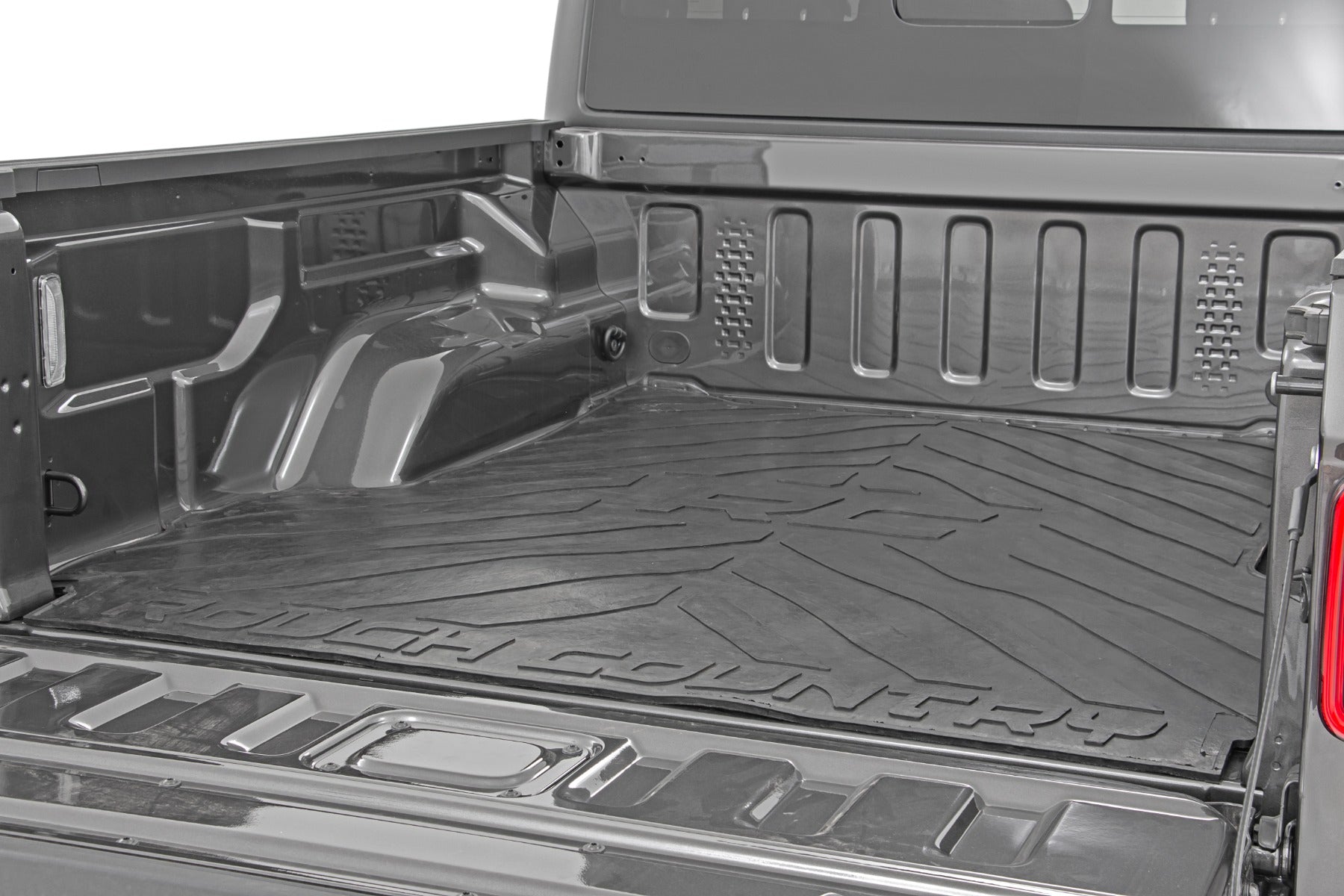 Rough Country | Truck Bed Mat | Bed Mat with RC Logo 20-24 Jeep Gladiator JT 4WD Rough Country | RCM687