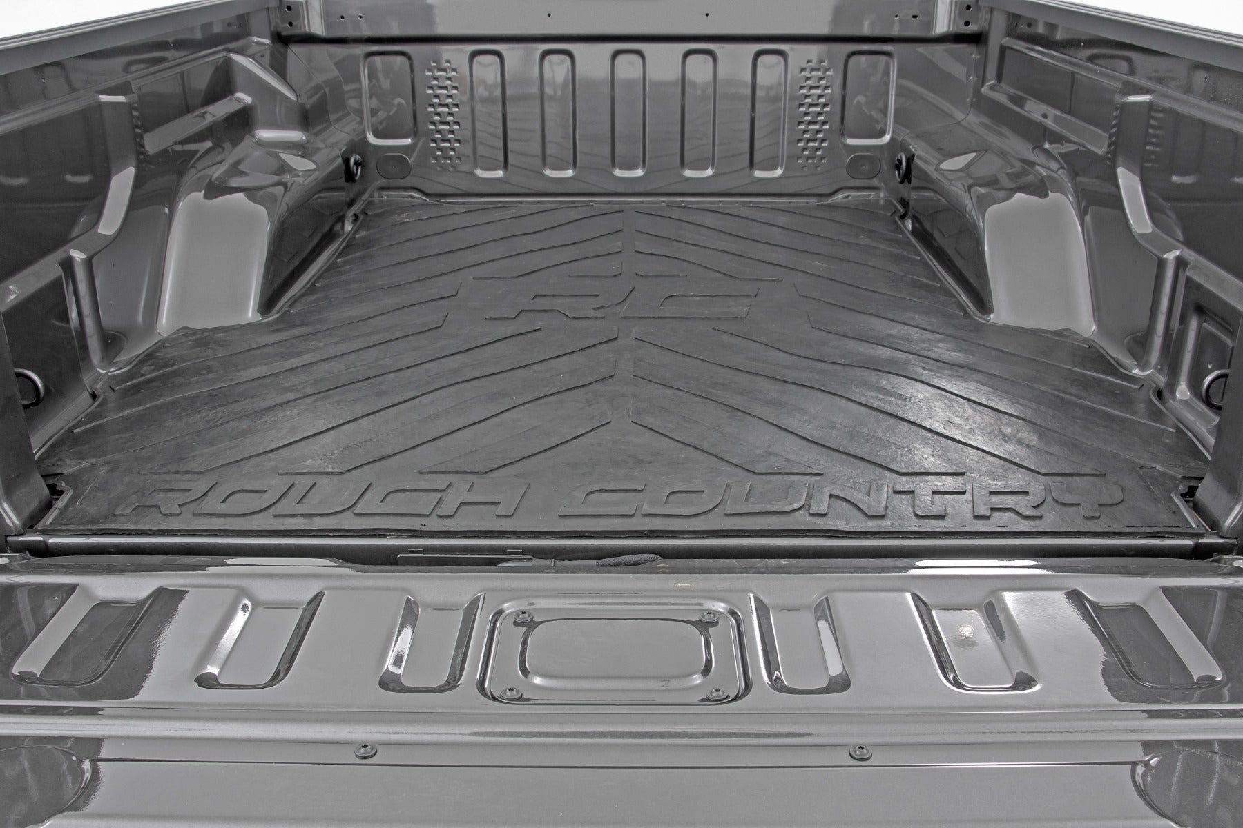 Rough Country | Truck Bed Mat | Bed Mat with RC Logo 20-24 Jeep Gladiator JT 4WD Rough Country | RCM687