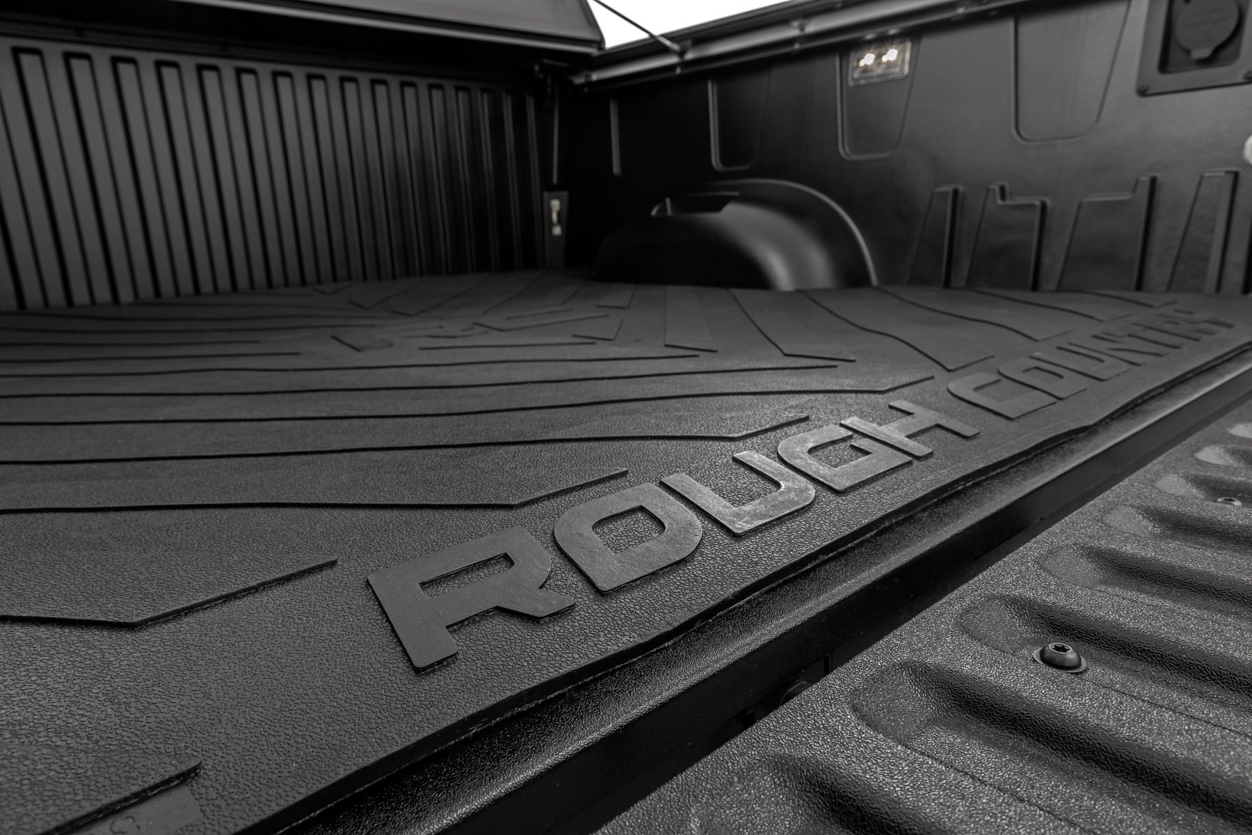 Rough Country | Truck Bed Mat | Bed Mat 5 Foot 7 Inch Bed RC Logo Toyota Tundra 2WD/4WD (22-23) Rough Country | RCM689