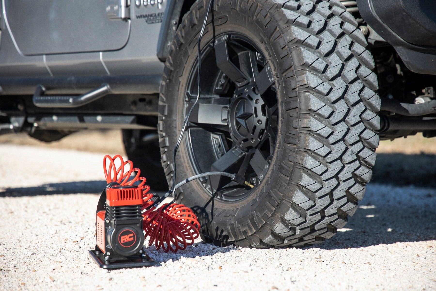 Rough Country | Air Compressor | Air Compressor w/Carrying Case Rough Country | RS200