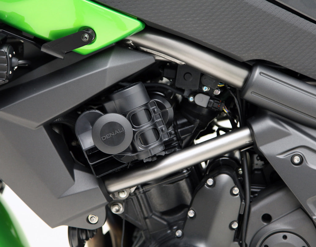 HMT.08.10200 DENALI SoundBomb Compact Horn Mounting Bracket, Kawasaki Versys 650 '10-'14 rev00