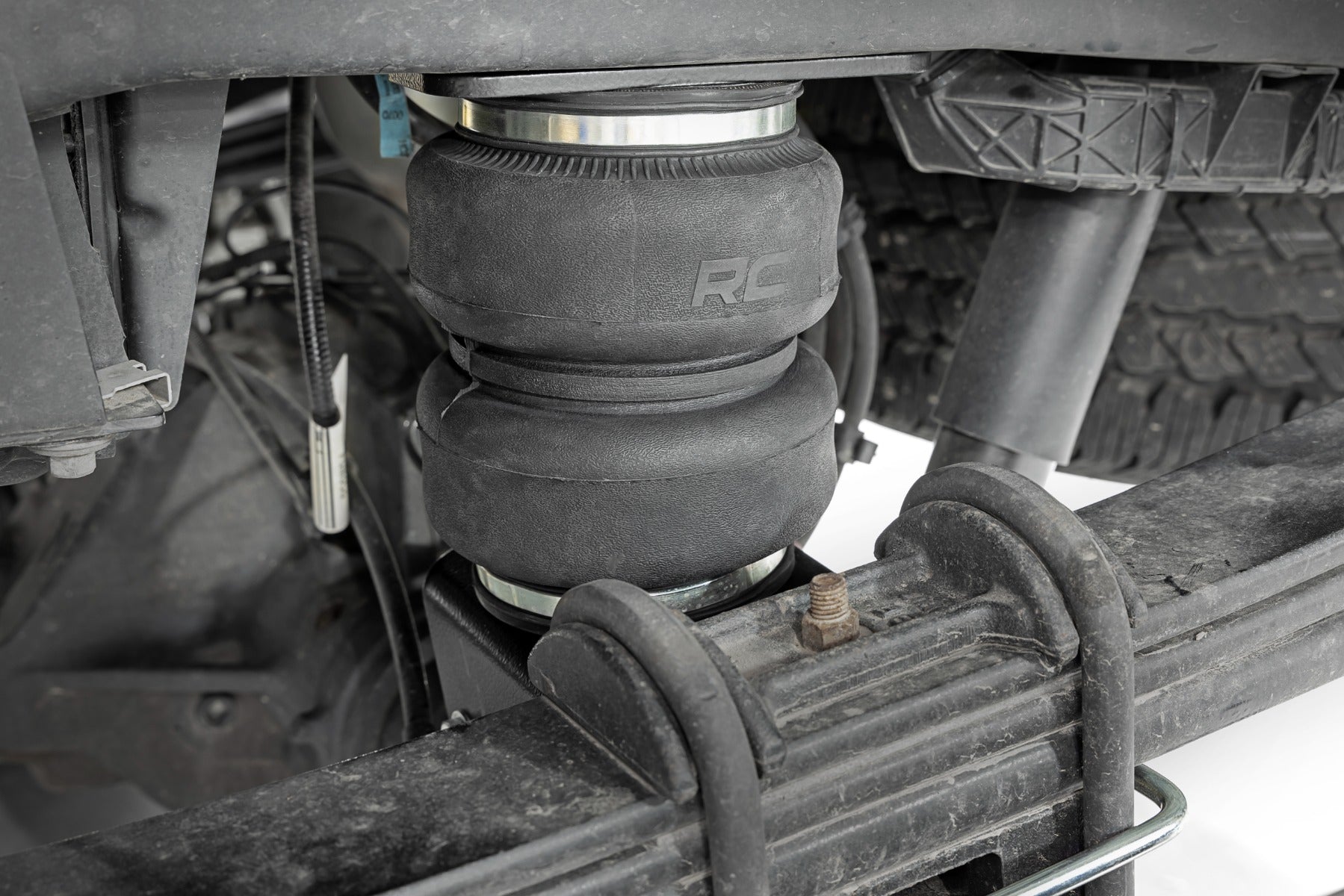 Rough Country | Suspension Air Spring | Air Spring Kit 3-6 Inch Lifts Ford Super Duty 4WD (17-22) Rough Country | 10021