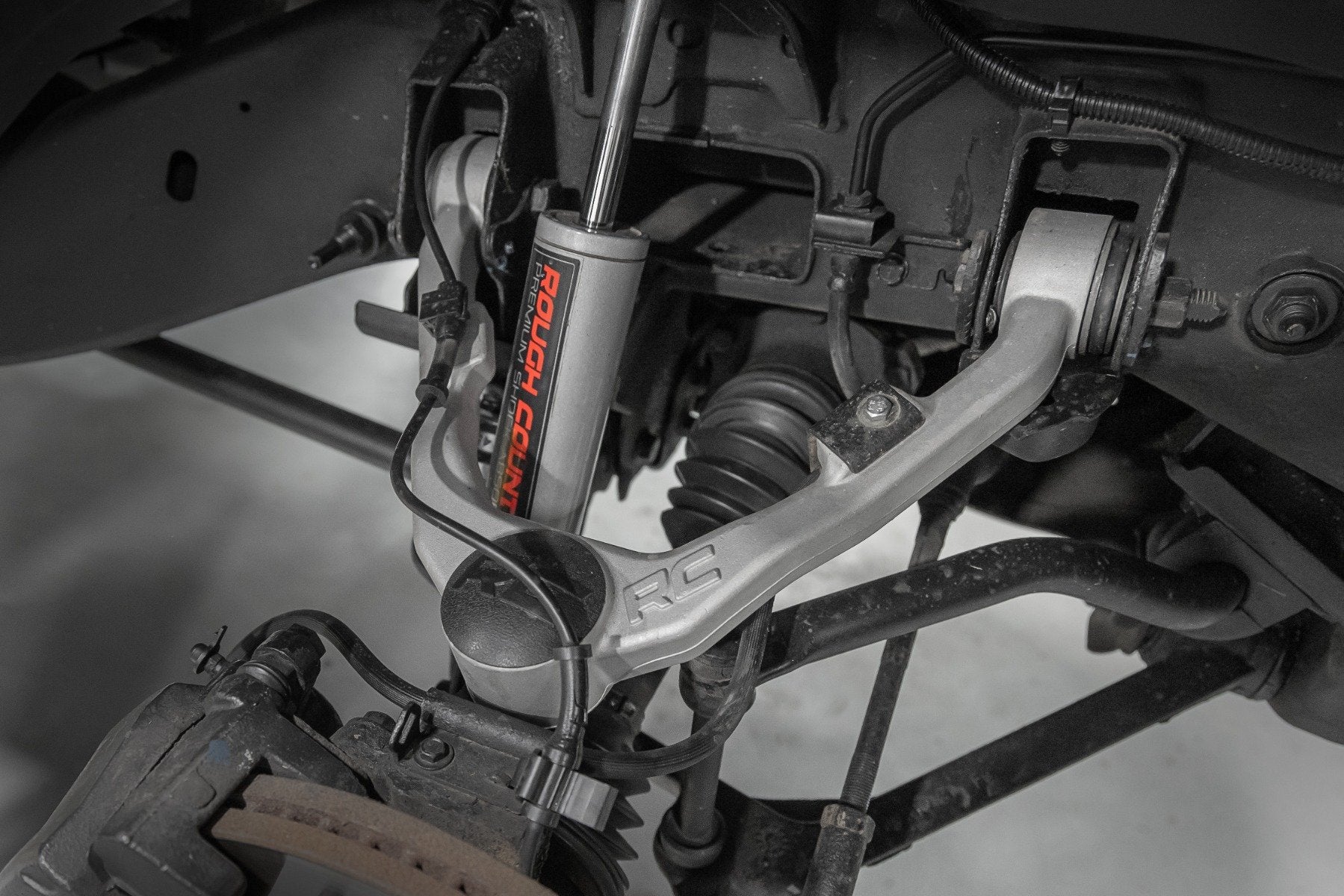 Rough Country | Suspension Control Arm | Forged Upper Control Arms OE Upgrade Chevy/GMC 1500 (99-06) Rough Country | 10026