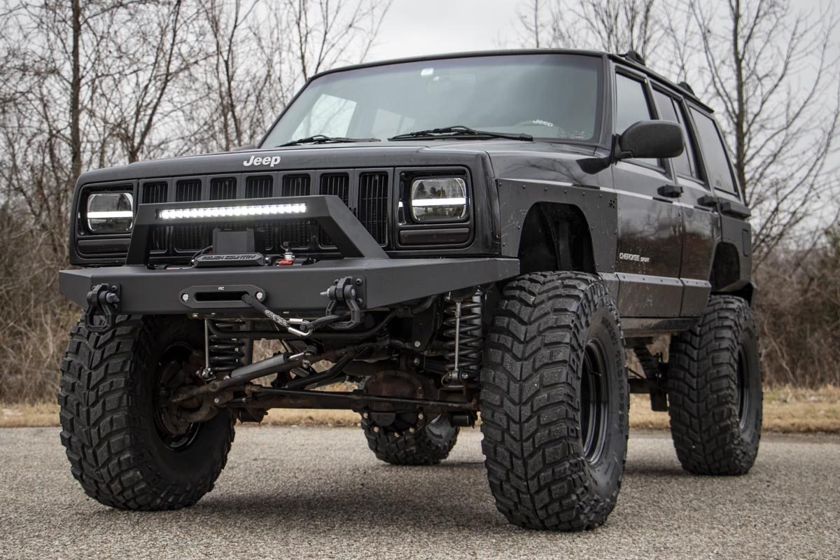 Rough Country | Door Kick Panel | Jeep Lower Door Armor 97-01 Cherokee XJ Rough Country | 10582