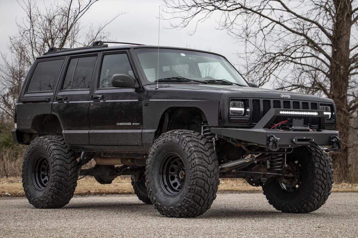 Rough Country | Door Kick Panel | Jeep Lower Door Armor 97-01 Cherokee XJ Rough Country | 10582