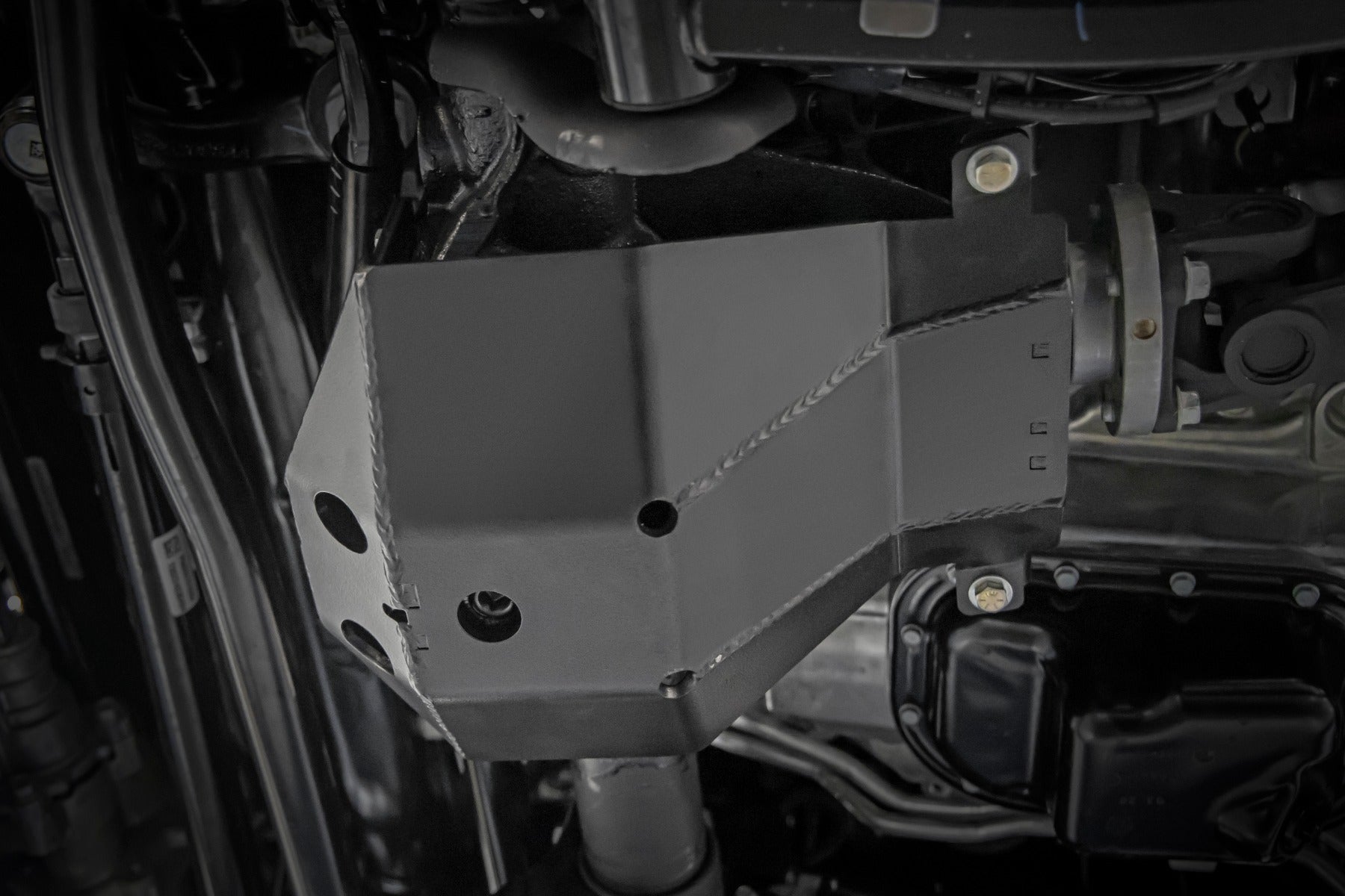 Rough Country | Differential Cover Skid Plates | M210 Diff Skid 18-UP Jeep Gladiator JT Rubicon/Wrangler JL Rubicon 4WD Rough Country | 10627