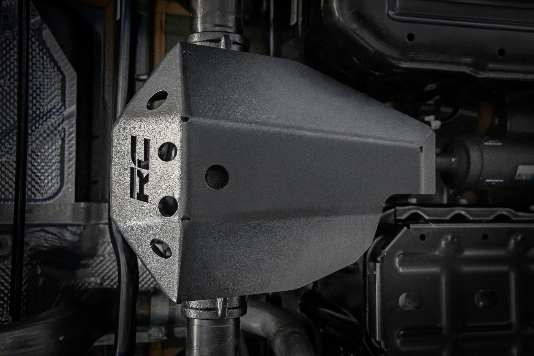 Rough Country | Differential Cover Skid Plates | M220 Diff Skid 18-21 Jeep Wrangler JL Rubicon 4WD Rough Country | 10628
