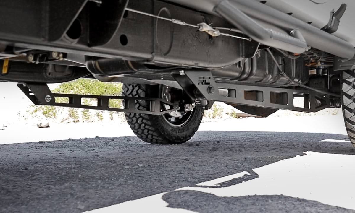 Rough Country | Suspension Traction Bar | Traction Bar Kit 11-19 Silverado/Sierra 2500/3500HD 4WD Rough Country | 11001
