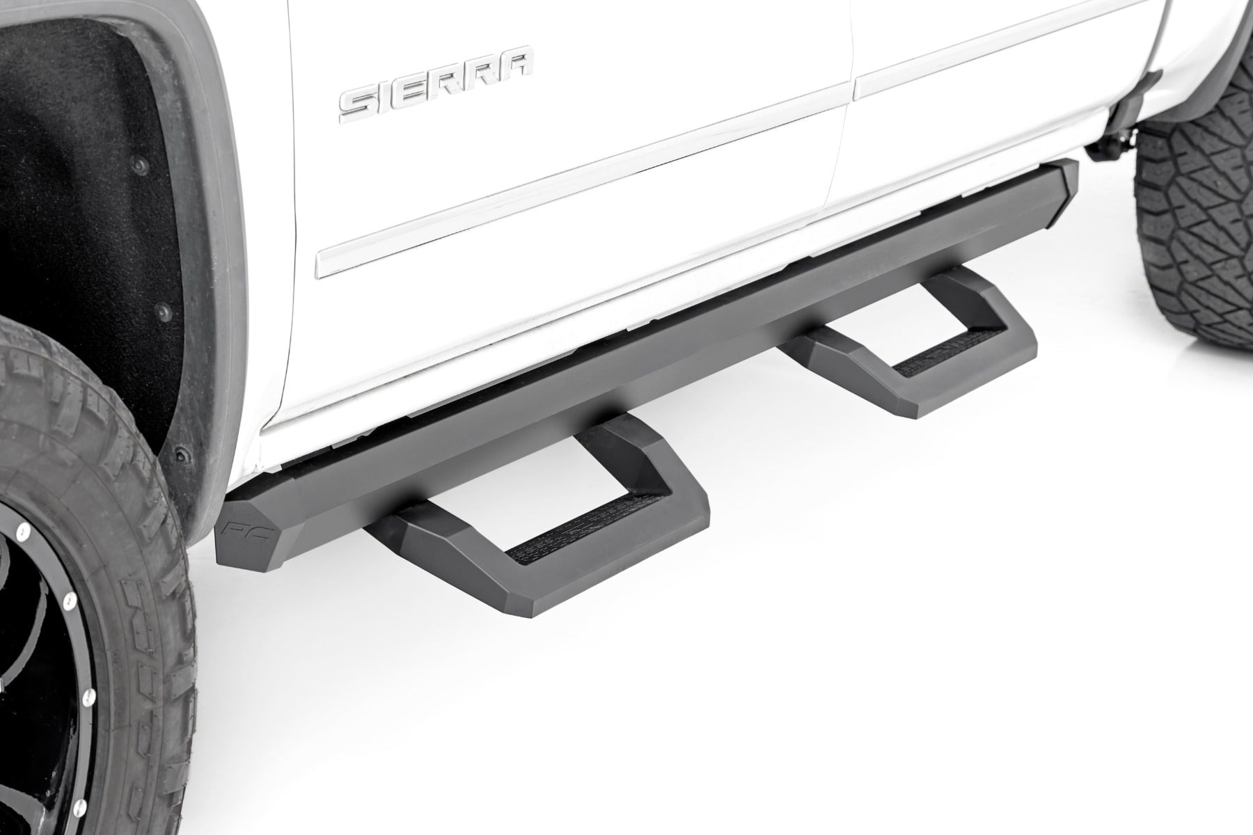 Rough Country | Side Steps | SR2 Adjustable Aluminum Steps Crew Cab 07-18 Chevy/GMC 1500/2500HD/3500HD Rough Country | 12001