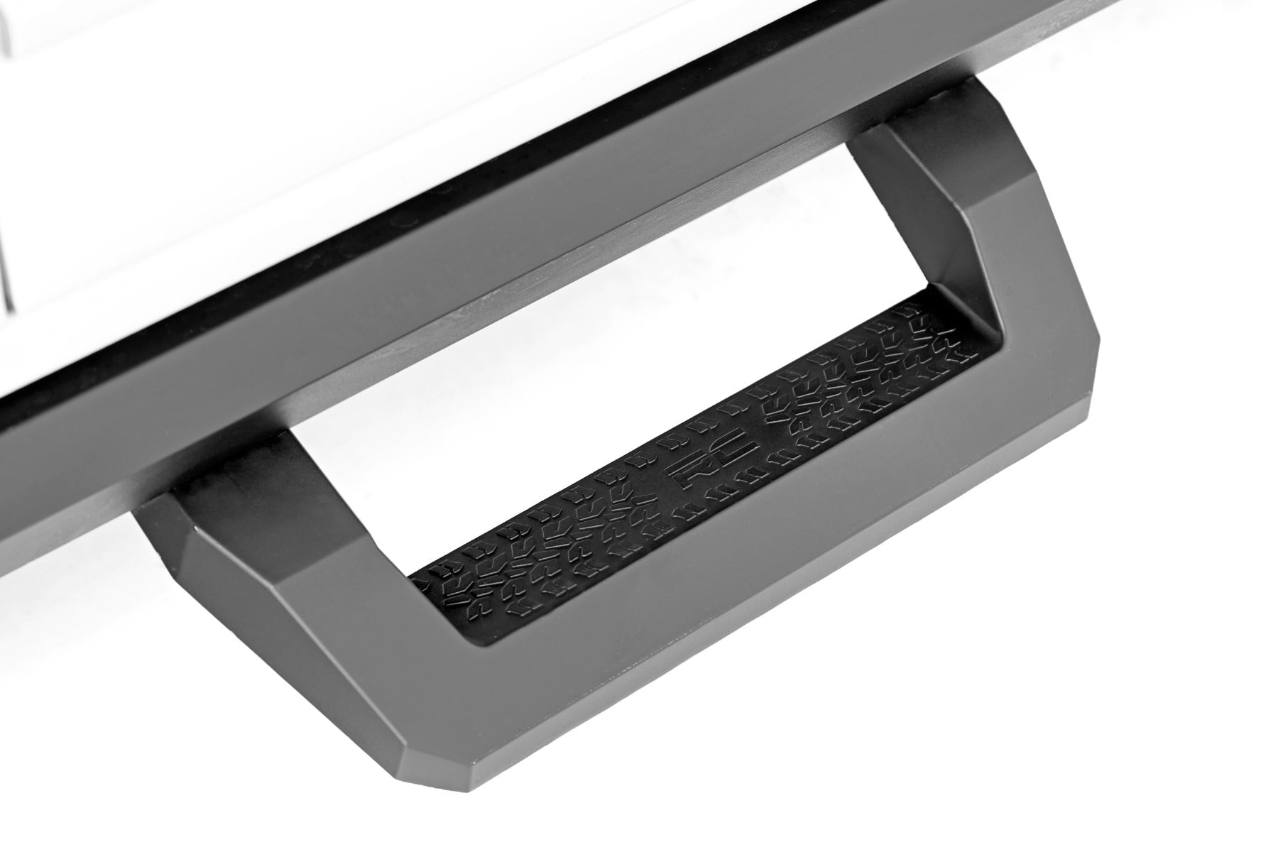 Rough Country | Side Steps | SR2 Adjustable Aluminum Steps Crew Cab 07-18 Chevy/GMC 1500/2500HD/3500HD Rough Country | 12001