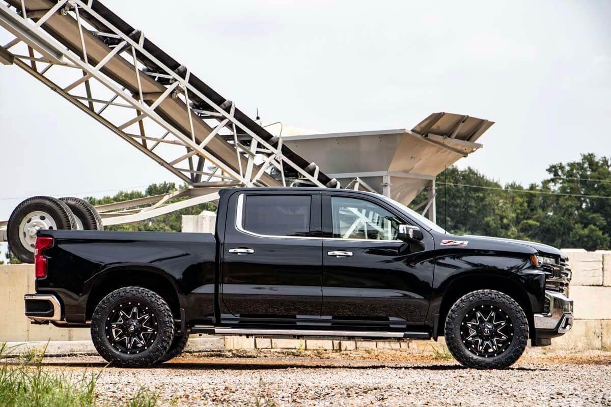 Rough Country | Leveling Kit | 2 Inch Upper Strut Leveling Kit 19-20 Silverado/Sierra 1500 Rough Country | 1323
