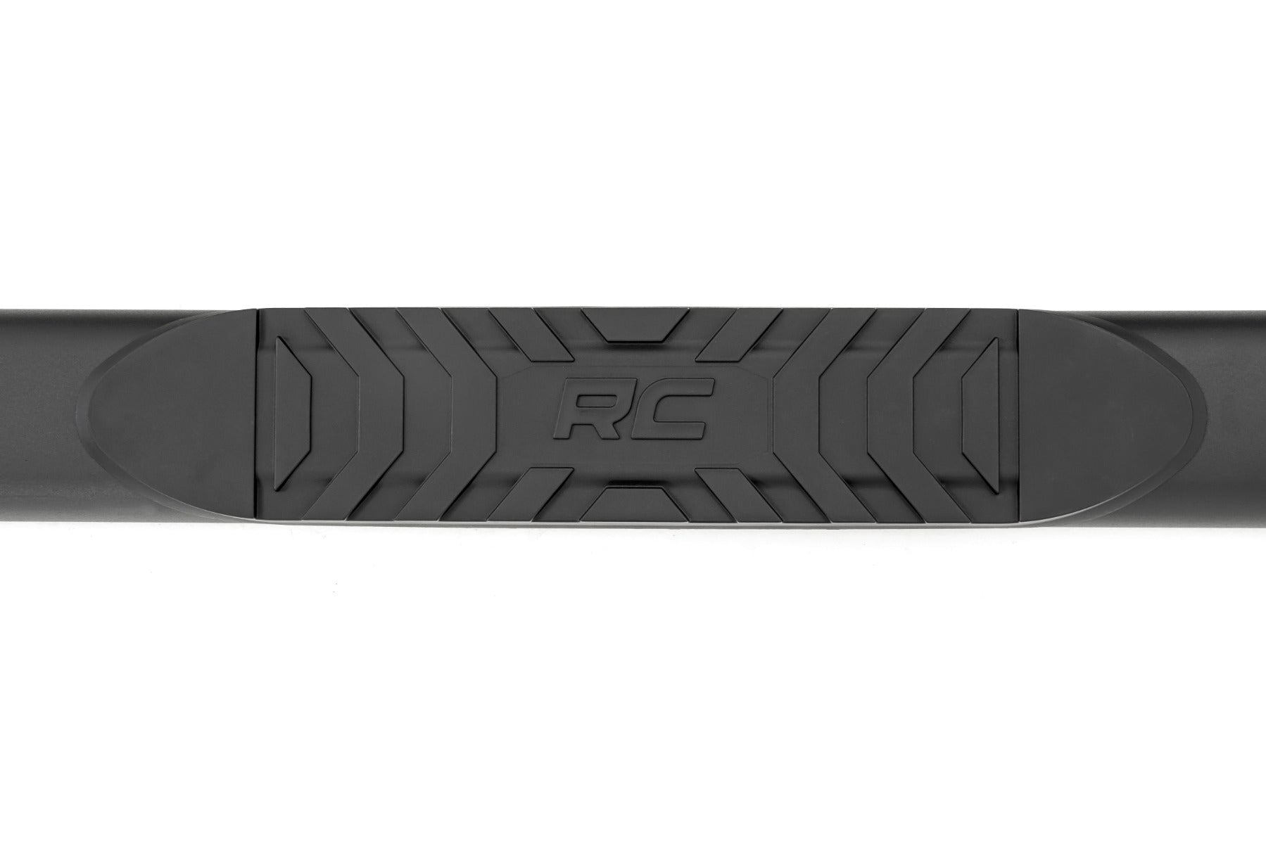 Rough Country | Nerf Bars | Oval Nerf Step 4.5 Inch Crew Cab Black 21-22 Chevy/GMC Tahoe/Yukon Rough Country | 21010
