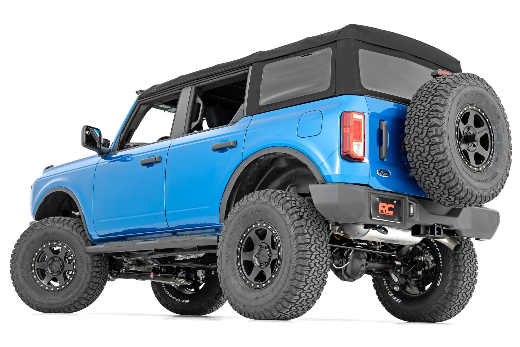 Rough Country | Nerf Bars | Oval Nerf Step 4.5 Inch 4-Door Black 21-Up Ford Bronco 4WD Rough Country | 21011