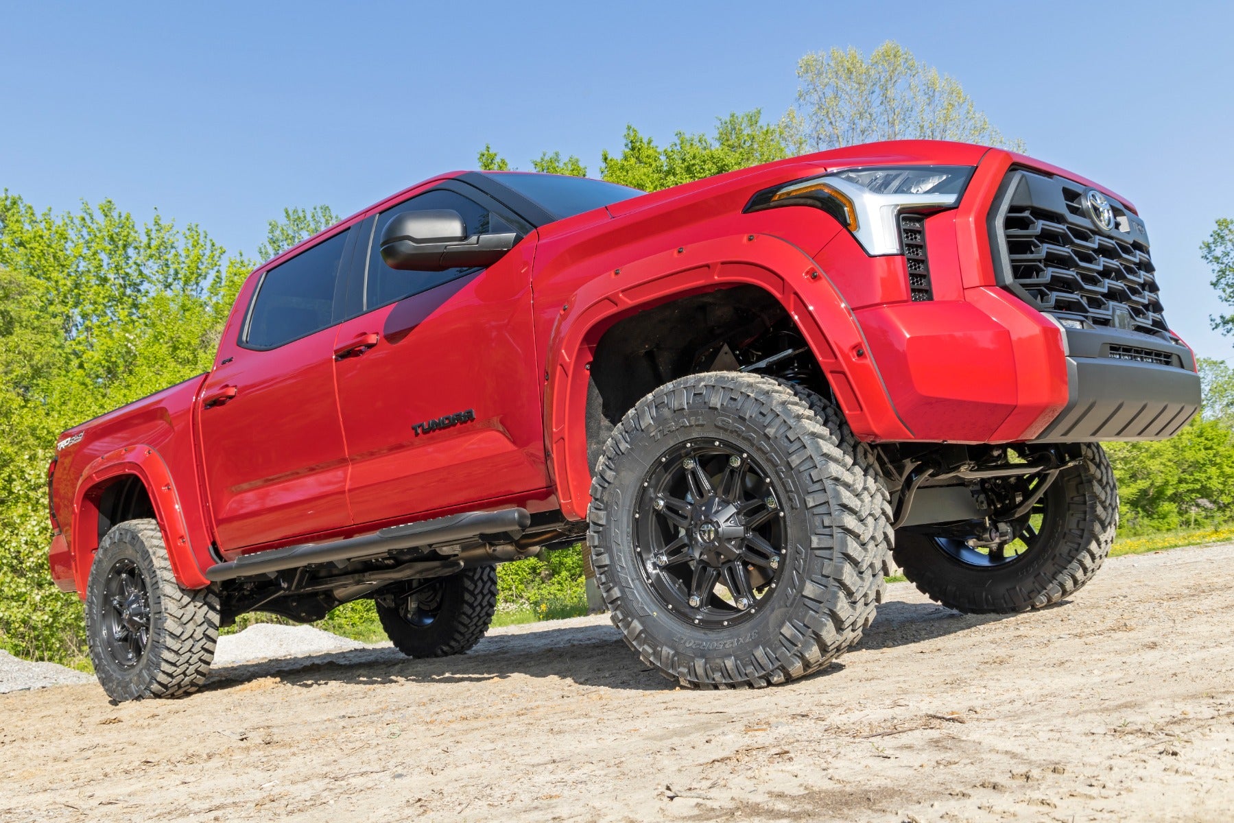 Rough Country | Nerf Bars | Oval Nerf Steps Crew Cab Black Toyota Tundra 2WD/4WD (22-23) Rough Country | 21014