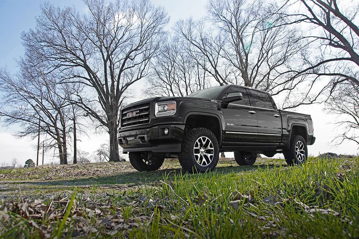 Rough Country | Lift Kits|Suspension|Suspension / Steering / Brakes | 6.0 Inch GM Suspension Lift Kit w/ N3 Sruts and V2 Monotube 14-18 1500 PU 4WD Cast Steel Rough Country | 22672